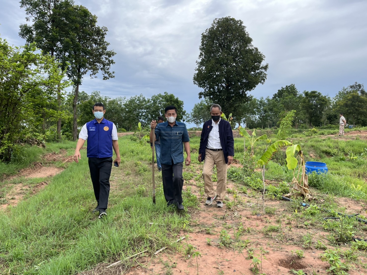 พช.มหาสารคาม ลงพื้นที่ติดตามผลการดำเนินงานพัฒนาพื้นที่ต้นแบบ โคกหนองนา พัฒนาชุมชน ตำบลนาทอง อำเภอเชียงยืน จังหวัดมหาสารคาม