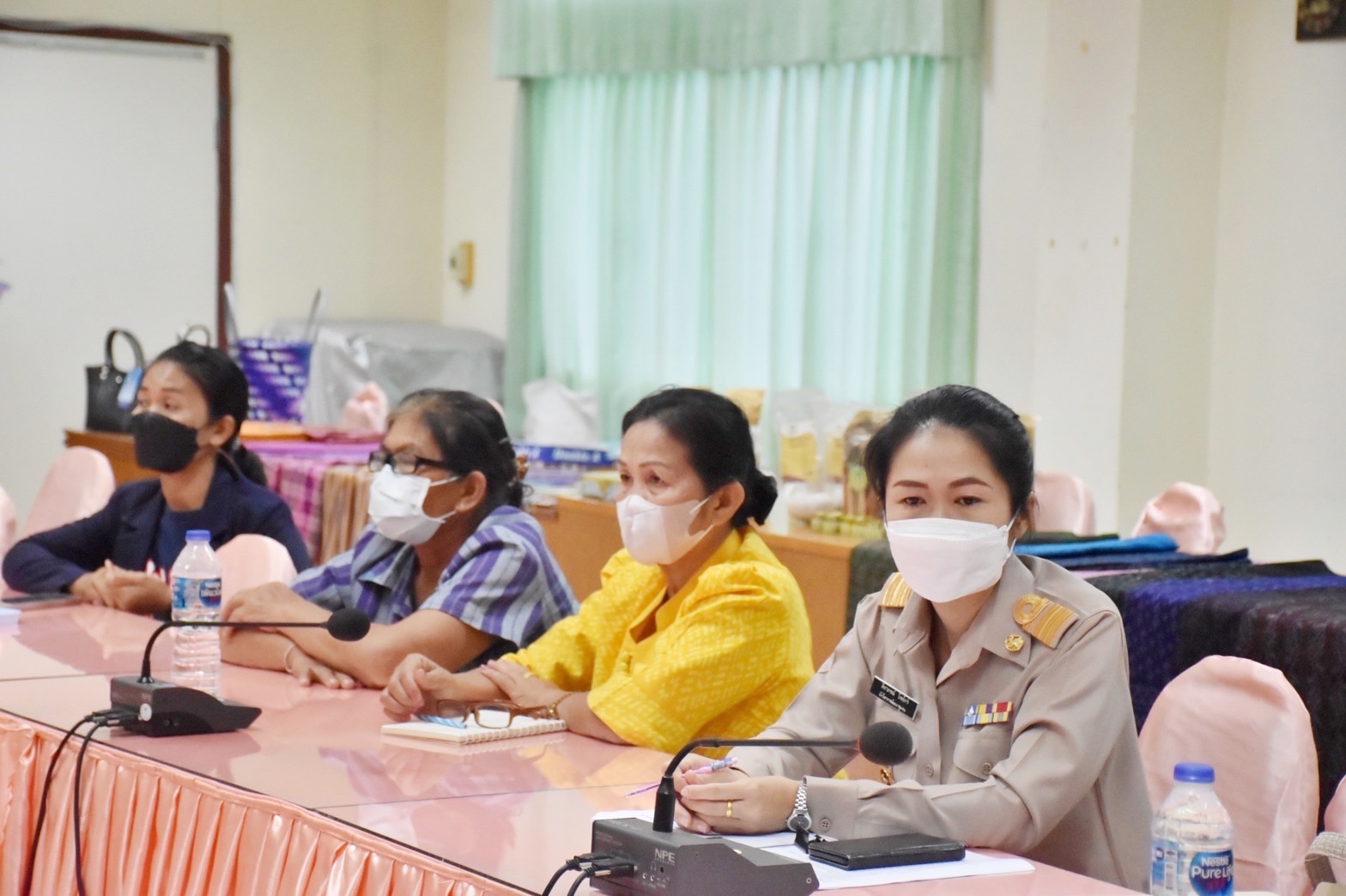 พช.มหาสารคาม ประชุมติดตามประเมินผลโครงการยกระดับศักยภาพเกษตรกรรุ่นใหม่ และผู้ประกอบการ/วิสาหกิจชุมชน ในการผลิตสินค้าชุมชน กิจกรรม พัฒนาศักยภาพผู้ประกอบการสู่ยุค 4.0