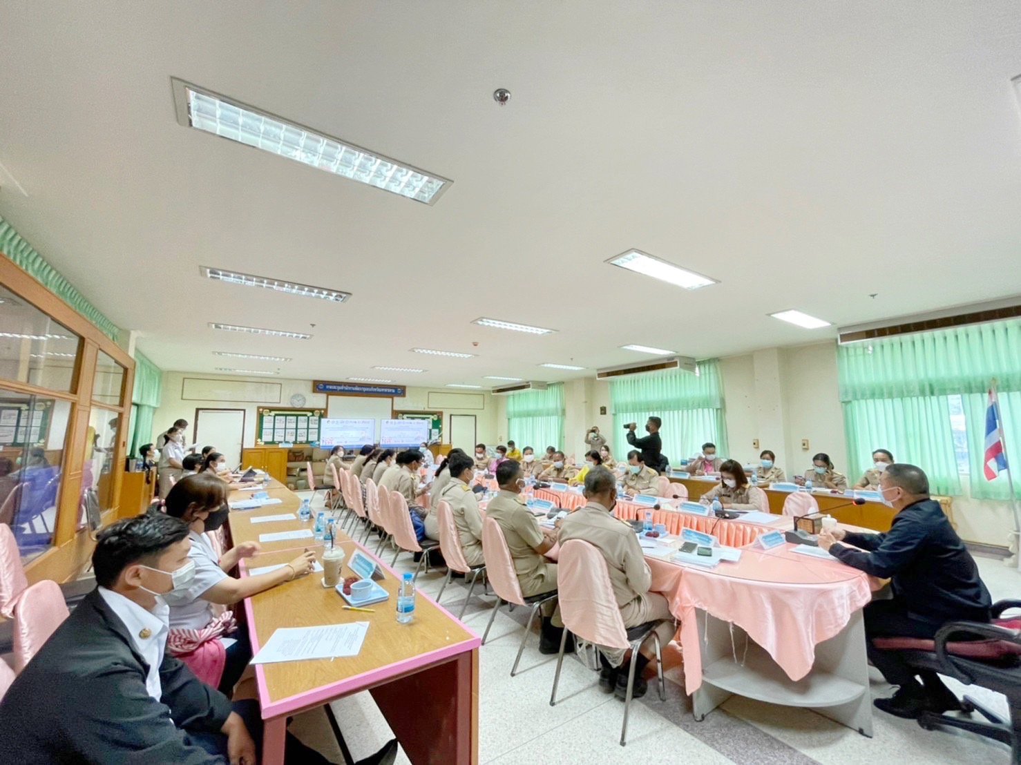 รองผู้ว่าราชการจังหวัดมหาสารคาม “ประชุมคณะทำงานรับผิดชอบตามมิติของปัญหาการขจัดความยากจนและพัฒนาคนทุกช่วงวัยอย่างยั่งยืน ตามหลักปรัชญาของเศรษฐกิจพอเพียงจังหวัดมหาสารคาม” (มิติปัญหาด้านความเป็นอยู่)