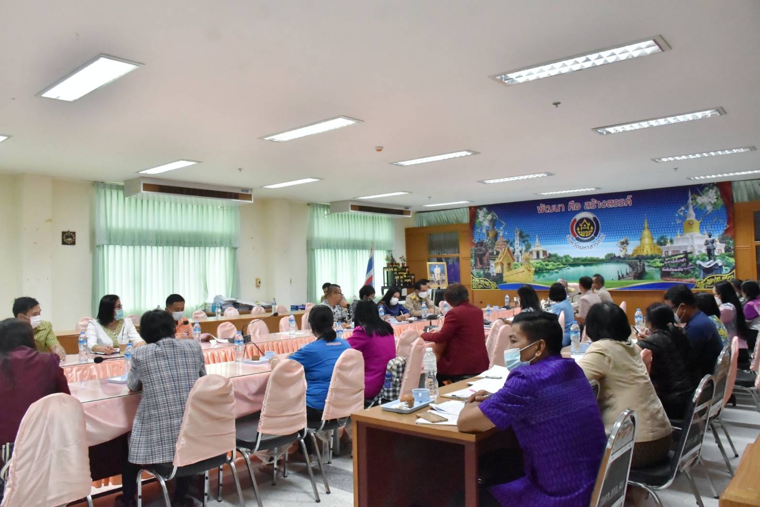 พช.มหาสารคาม ประชุมคณะกรรมการฝ่ายจัดงานเส้นสายลายผ้า ในงาน”กาชาดและมหกรรมมหาสารคามเมืองแห่งสินค้าดีก้าวสู่สากล” ประจำปี 2565