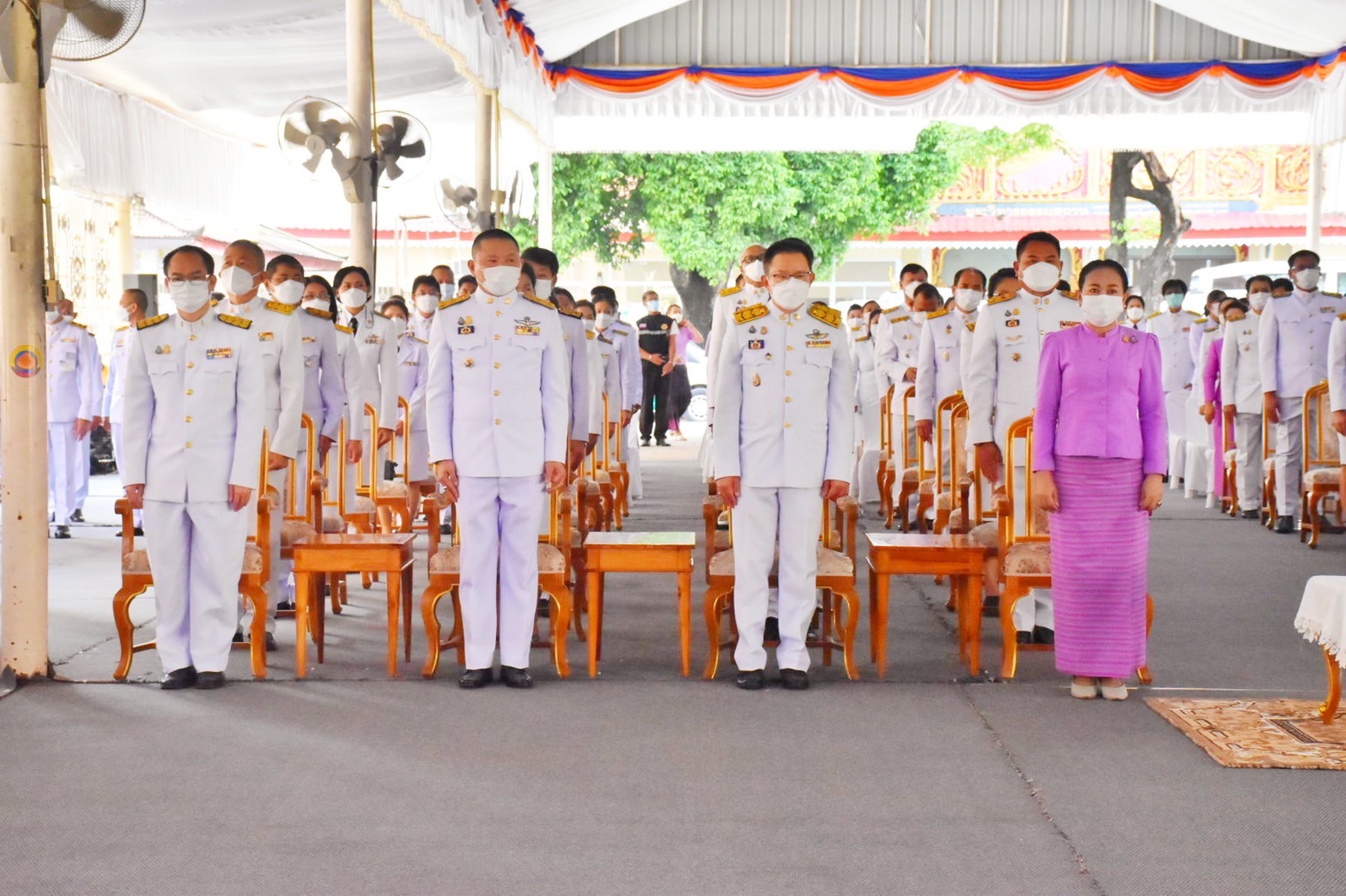 พช.มหาสารคาม ร่วมพิธีทำบุญตักบาตรถวายพระราชกุศลสมเด็จพระนางเจ้าฯ พระบรมราชินี เนื่องในโอกาสวันเฉลิมพระชนมพรรษา 3 มิถุนายน 2565