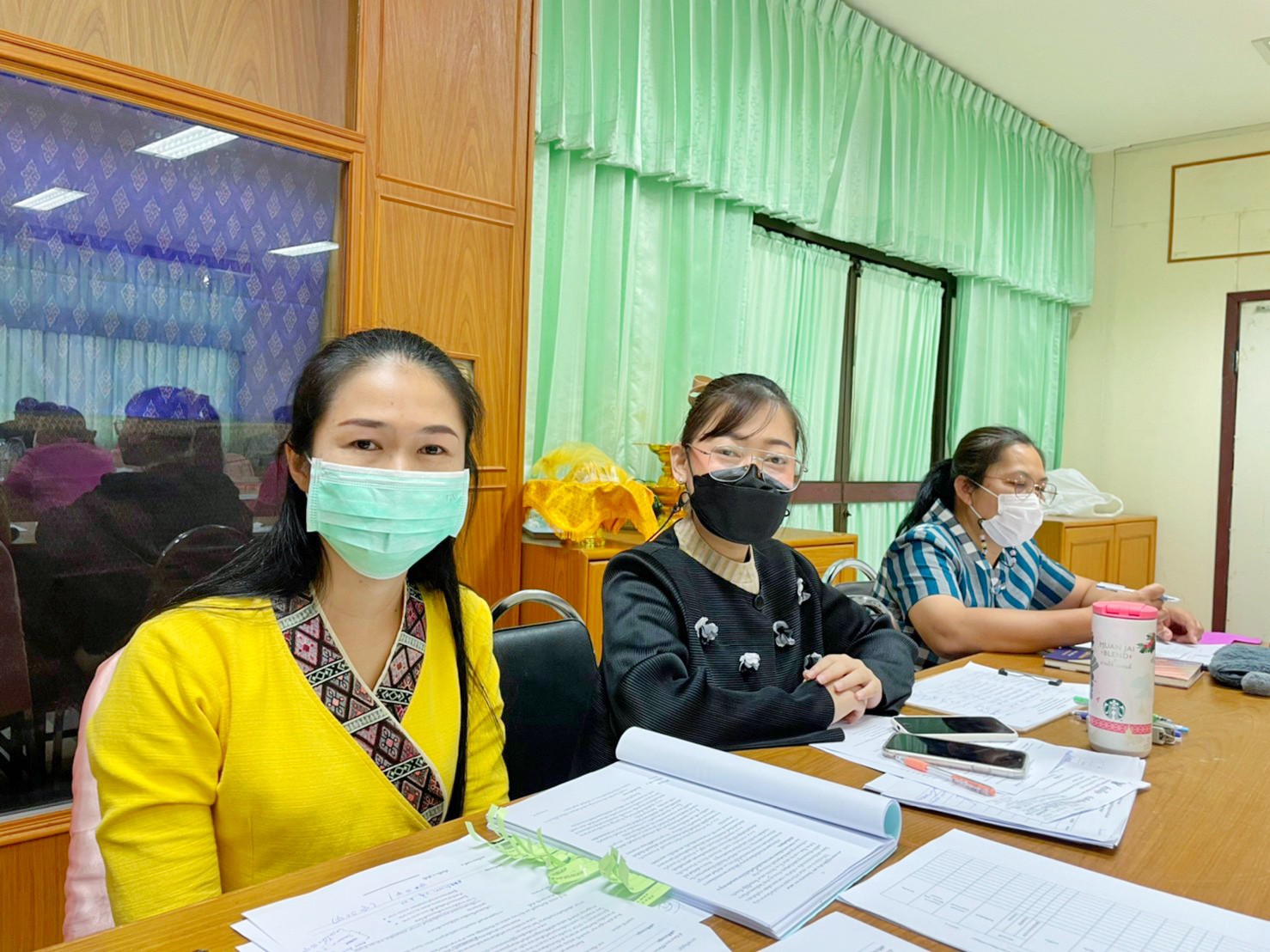 พช.มหาสารคามประชุมการจัดงานกาชาดและมหกรรมมหาสารคามเมืองแห่งสินค้าดี ก้าวสู่สากล ประจำปี ๒๕๖๕ และการประกวดผ้าลายพระราชทาน ผ้าขิดลายนารีรัตนราชกัญญา