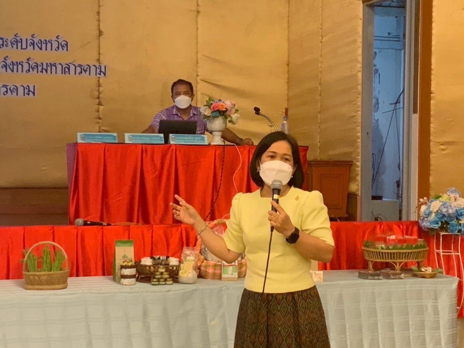 พช.มหาสารคามประชุมเชิงปฏิบัติการส่งเสริมการสร้างรายได้จากกิจการอาหารปลอดภัยระดับจังหวัด