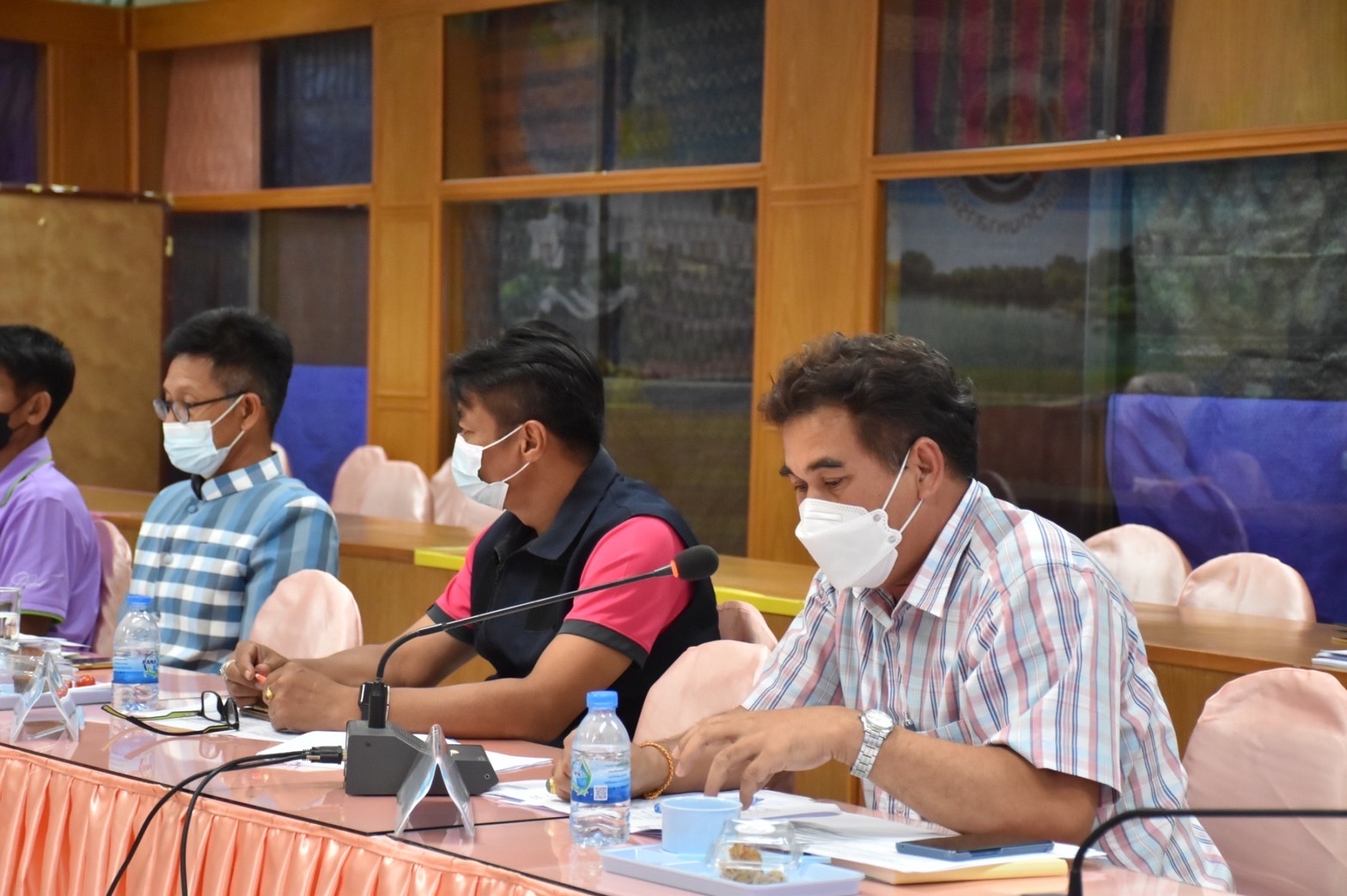 รองผู้ว่าราชการจังหวัดมหาสารคาม “ประชุมคณะทำงานรับผิดชอบตามมิติของปัญหาการขจัดความยากจนและพัฒนาคนทุกช่วงวัยอย่างยั่งยืน ตามหลักปรัชญาของเศรษฐกิจพอเพียงจังหวัดมหาสารคาม” (มิติปัญหาด้านรายได้)