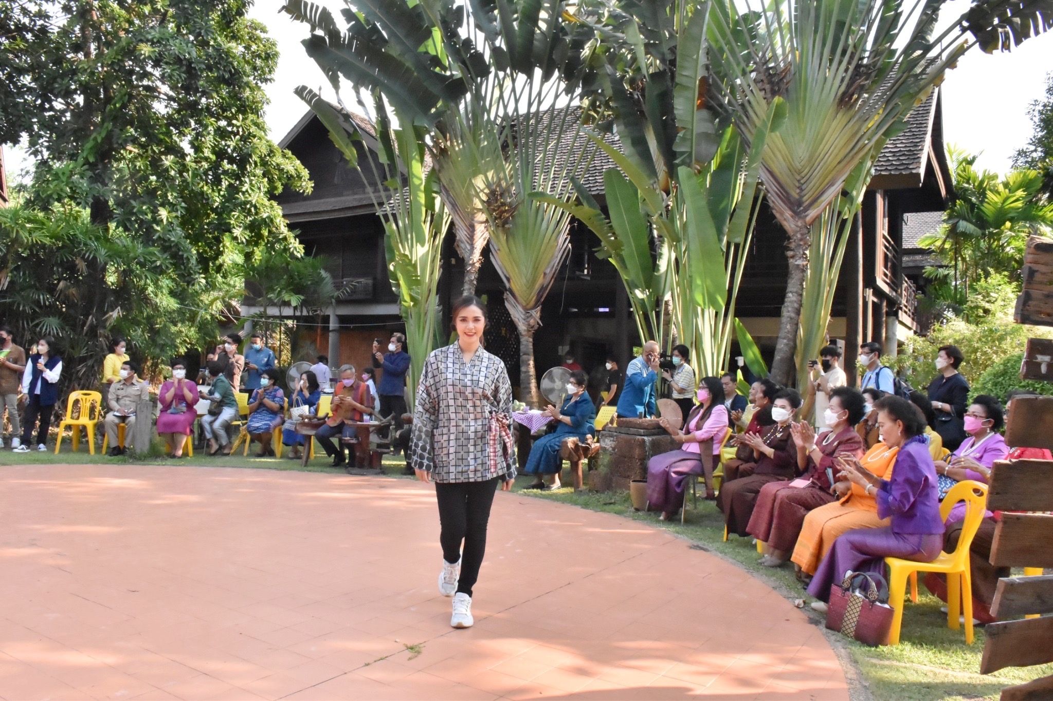 พช.มหาสารคาม ร่วมพิธีเปิดงาน”นวัตกรรมสร้างสรรค์ มหาสาร คราฟท์”