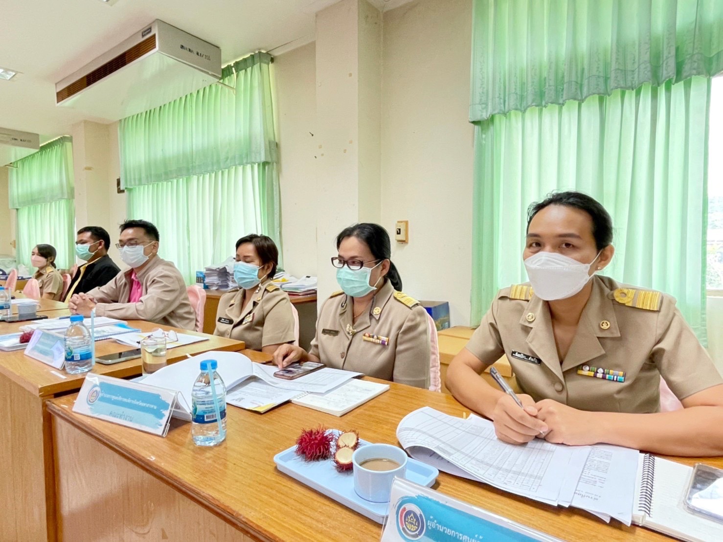รองผู้ว่าราชการจังหวัดมหาสารคาม “ประชุมคณะทำงานรับผิดชอบตามมิติของปัญหาการขจัดความยากจนและพัฒนาคนทุกช่วงวัยอย่างยั่งยืน ตามหลักปรัชญาของเศรษฐกิจพอเพียงจังหวัดมหาสารคาม” (มิติปัญหาด้านความเป็นอยู่)