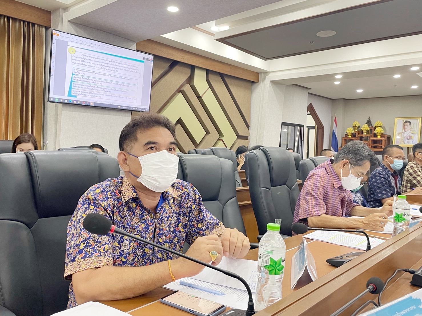 ผู้ว่าราชการจังหวัดมหาสารคาม นำทีมประชุมคณะกรรมการบริหารศูนย์อำนวยการขจัดความยากจนและพัฒนาคนทุกช่วงวัยอย่างยั่งยืนตามหลักปรัชญาของเศรษฐกิจพอเพียงจังหวัดมหาสารคาม (คจพ.จ) ครั้งที่ 4/2565 พร้อมผนึกกำลังขับเคลื่อนขจัดจนเพื่อคนมหาสารคาม