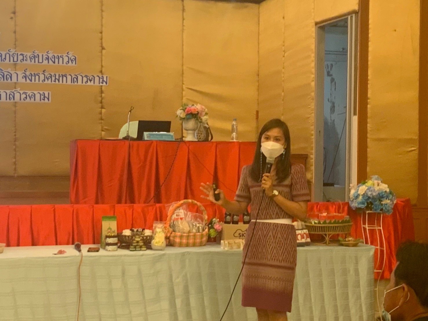 พช.มหาสารคามประชุมเชิงปฏิบัติการส่งเสริมการสร้างรายได้จากกิจการอาหารปลอดภัยระดับจังหวัด