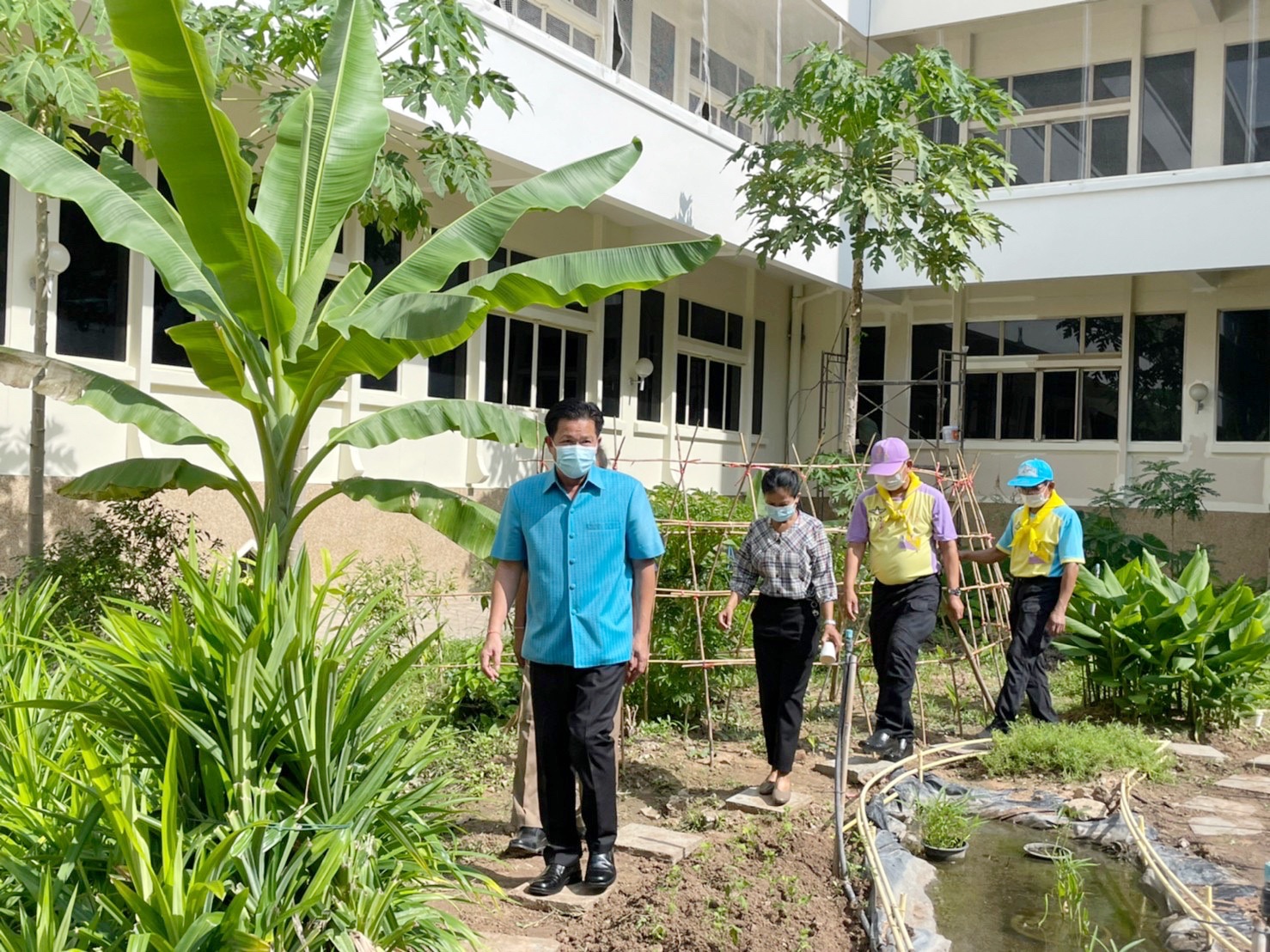 ผู้ว่าราชการจังหวัดมหาสารคามนำทีมปรับปรุงภูมิทัศน์ ลานจตุรมุข ศาลากลางจังหวัดมหาสารคาม