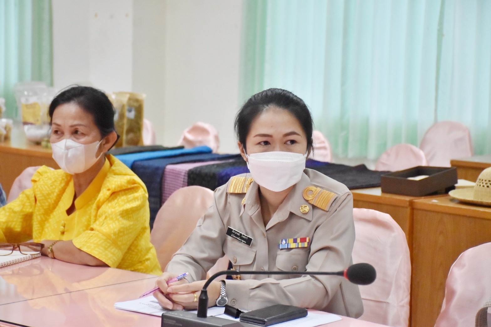 พช.มหาสารคาม ประชุมติดตามประเมินผลโครงการยกระดับศักยภาพเกษตรกรรุ่นใหม่ และผู้ประกอบการ/วิสาหกิจชุมชน ในการผลิตสินค้าชุมชน กิจกรรม พัฒนาศักยภาพผู้ประกอบการสู่ยุค 4.0
