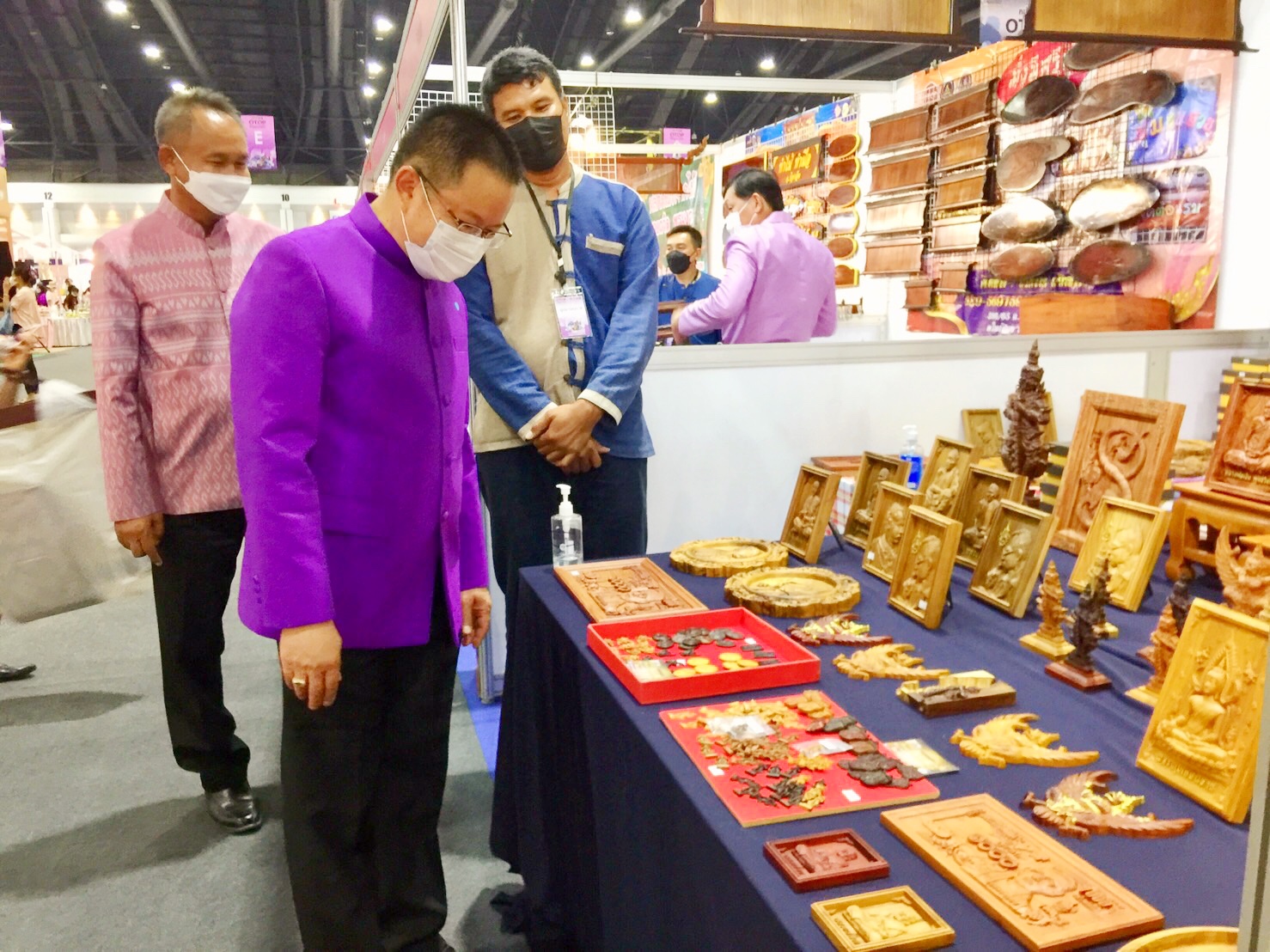 จังหวัดมหาสารคาม ร่วมพิธีเปิดงาน OTOP Midyear 2022 “สุขช้อป สุขใจ สุขทั่วไทยรวมไว้ในที่เดียว” พร้อมเยี่ยมให้กำลังใจและอุดหนุนผู้ประกอบการจังหวัดมหาสารคาม