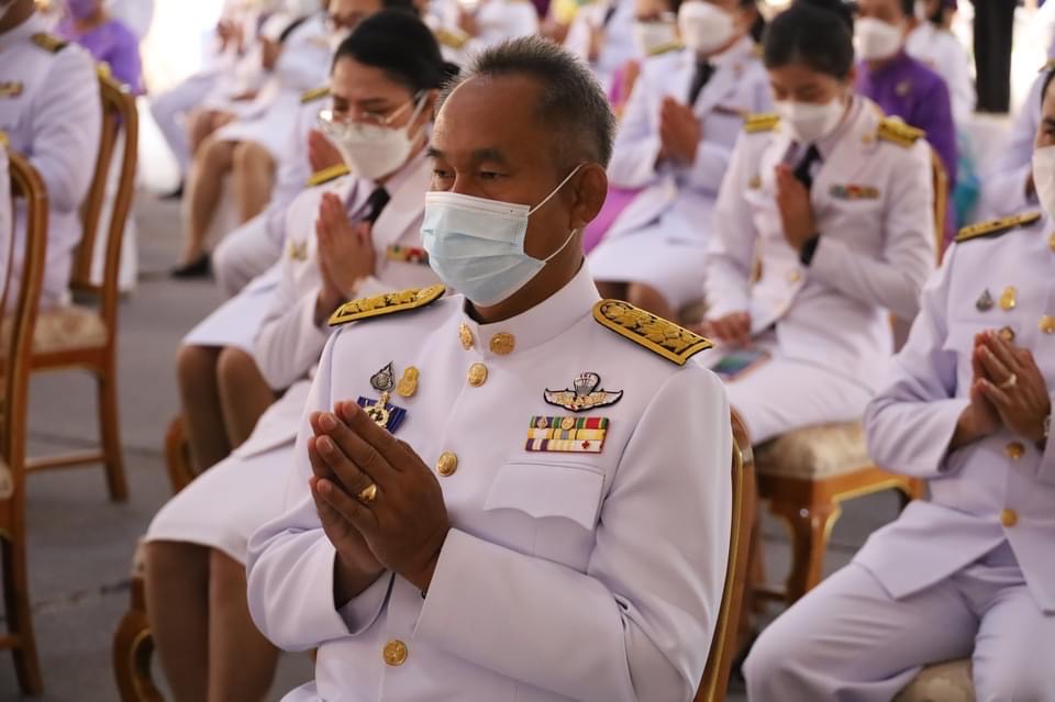 พช.มหาสารคาม ร่วมพิธีทำบุญตักบาตรถวายพระราชกุศลสมเด็จพระนางเจ้าฯ พระบรมราชินี เนื่องในโอกาสวันเฉลิมพระชนมพรรษา 3 มิถุนายน 2565