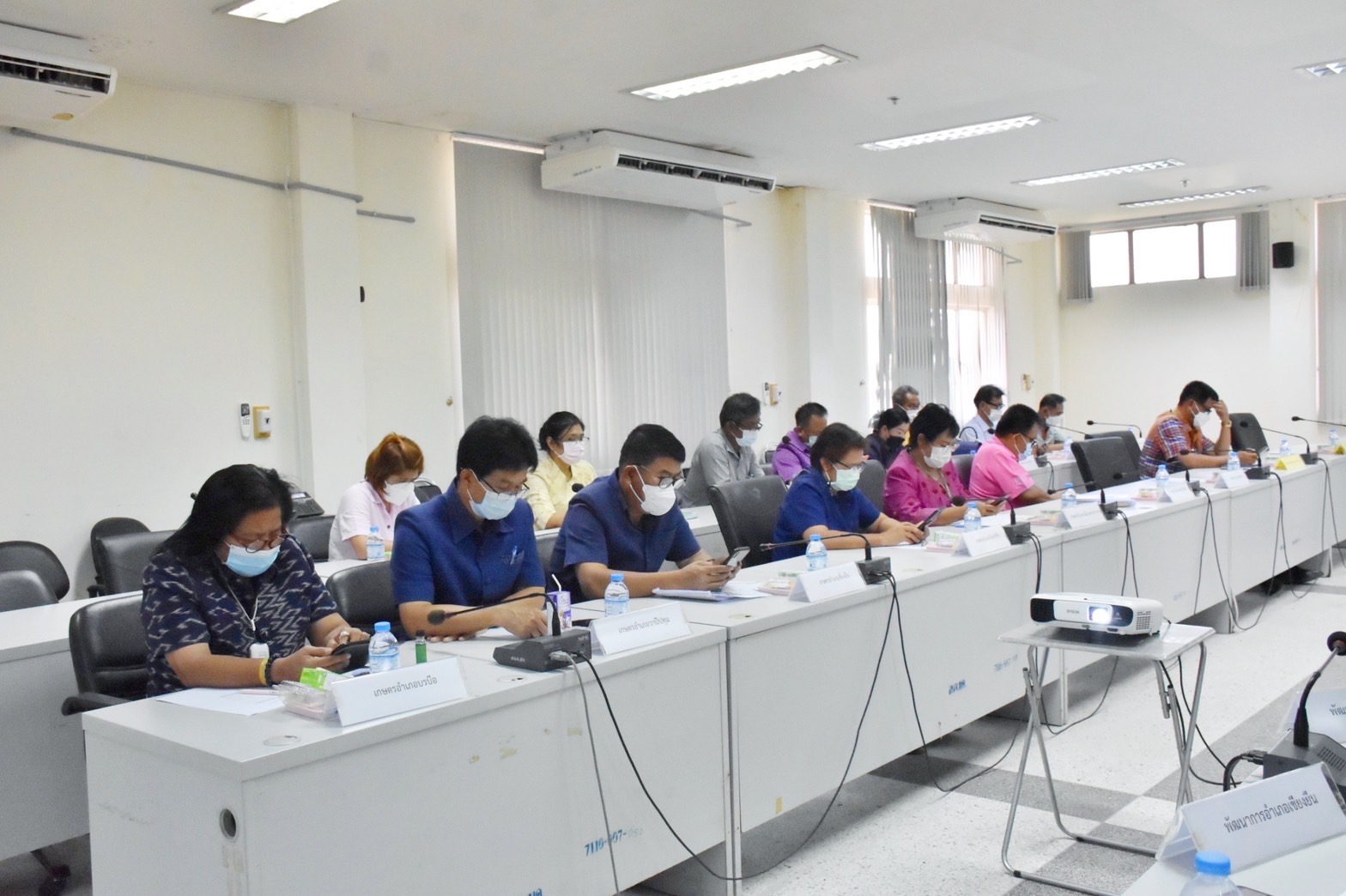 พช.มหาสารคาม ร่วมกับ สำนักงานจังหวัด เกษตรจังหวัด มหาวิทยาลัยมหาสารคาม ประชุมทีมขับเคลื่อนการดำเนินงาน ศจพ.จ.มหาสารคาม (มิติด้านรายได้)