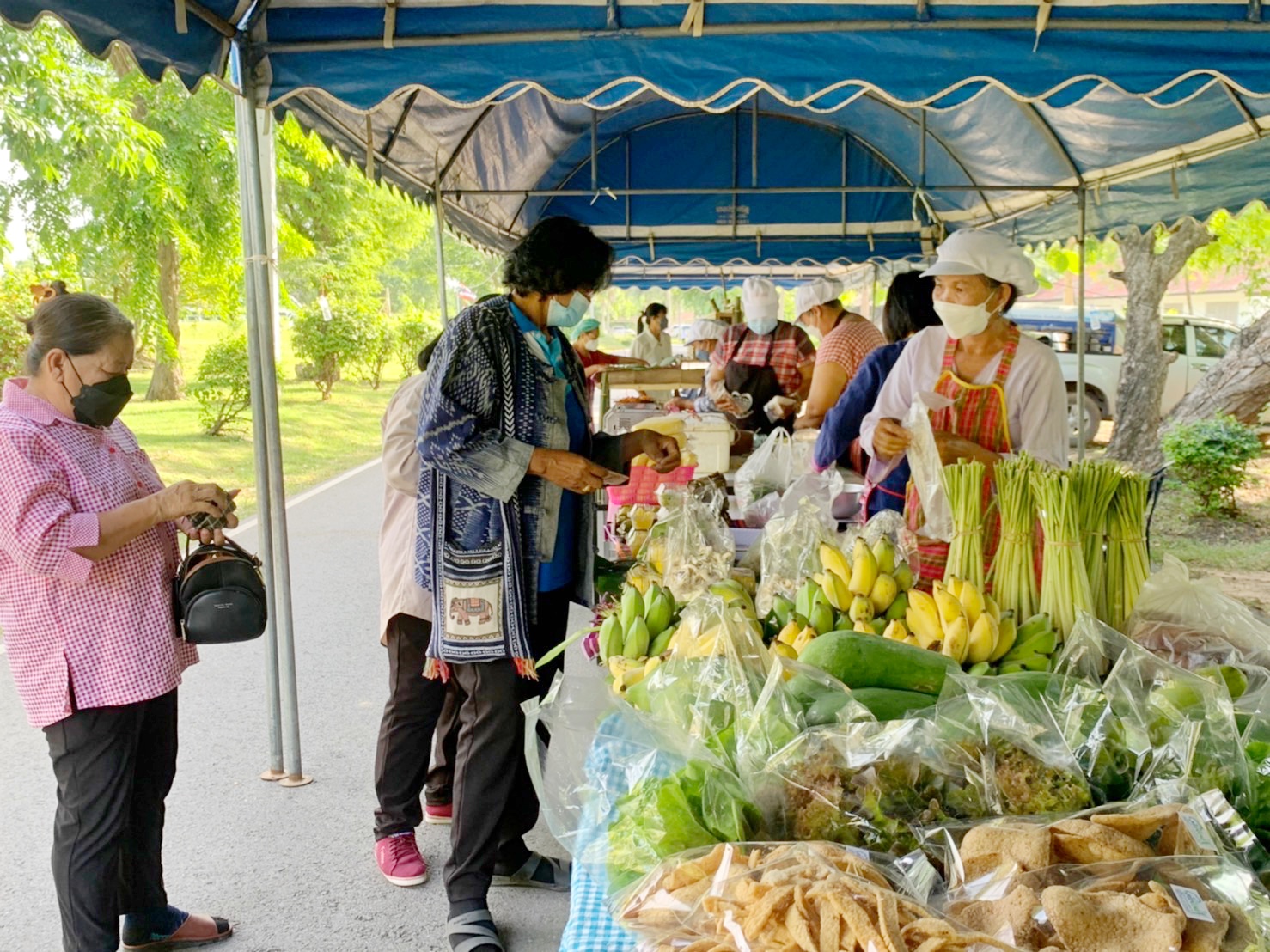 พช.จังหวัดมหาสารคามร่วมเป็นเกียรติในพิธีเปิด การจัดนิทรรศการ วันสถาปนากรมชลประทาน 120 ปี