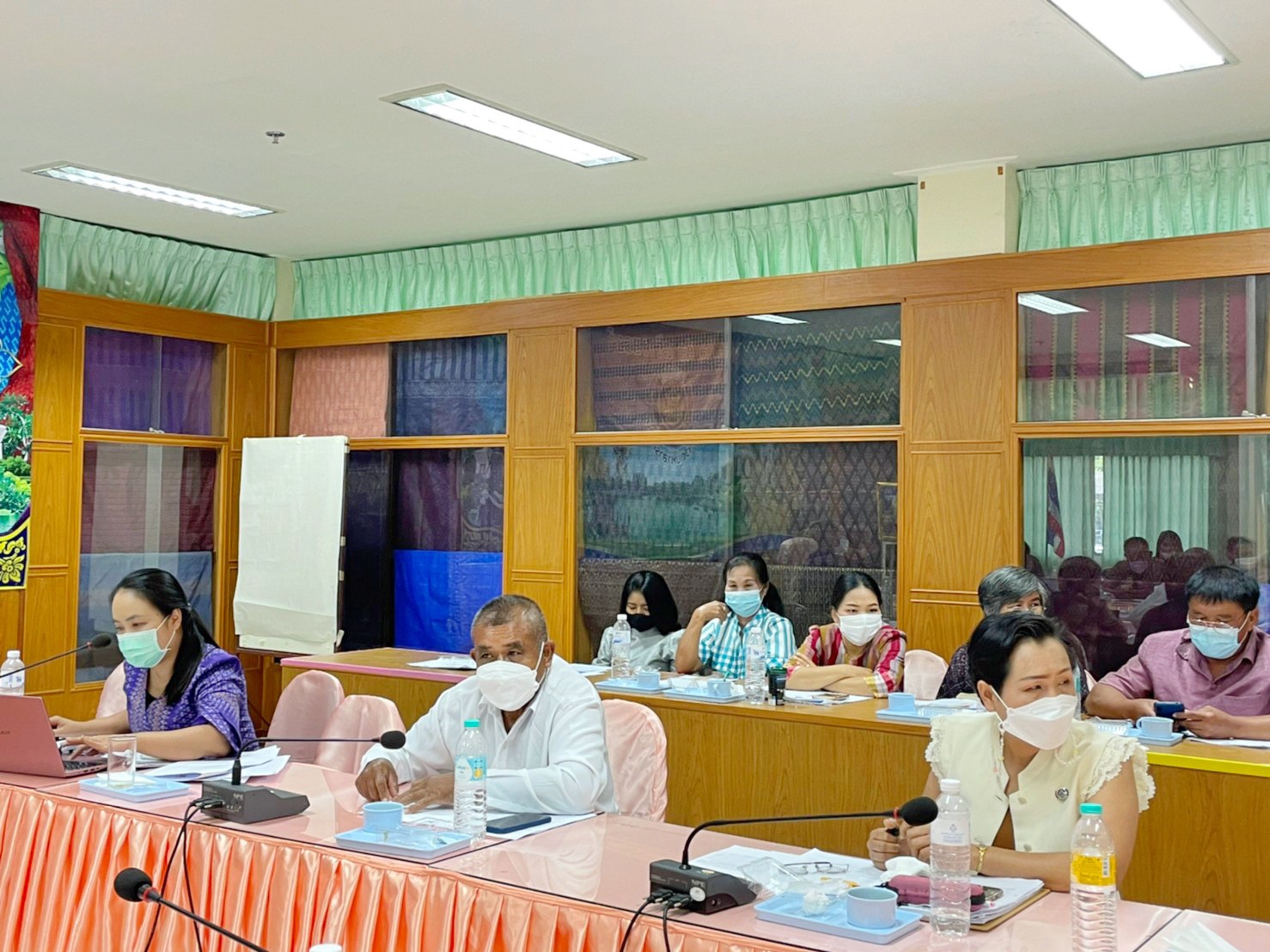 พช.มหาสารคามประชุมการจัดงานกาชาดและมหกรรมมหาสารคามเมืองแห่งสินค้าดี ก้าวสู่สากล ประจำปี ๒๕๖๕ และการประกวดผ้าลายพระราชทาน ผ้าขิดลายนารีรัตนราชกัญญา