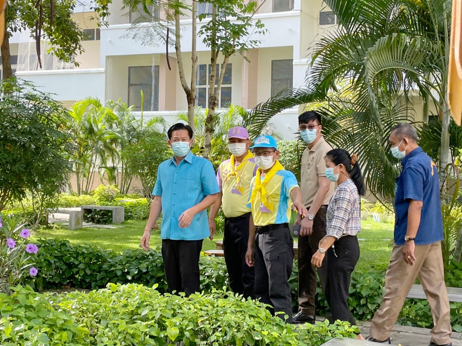 ผู้ว่าราชการจังหวัดมหาสารคามนำทีมปรับปรุงภูมิทัศน์ ลานจตุรมุข ศาลากลางจังหวัดมหาสารคาม