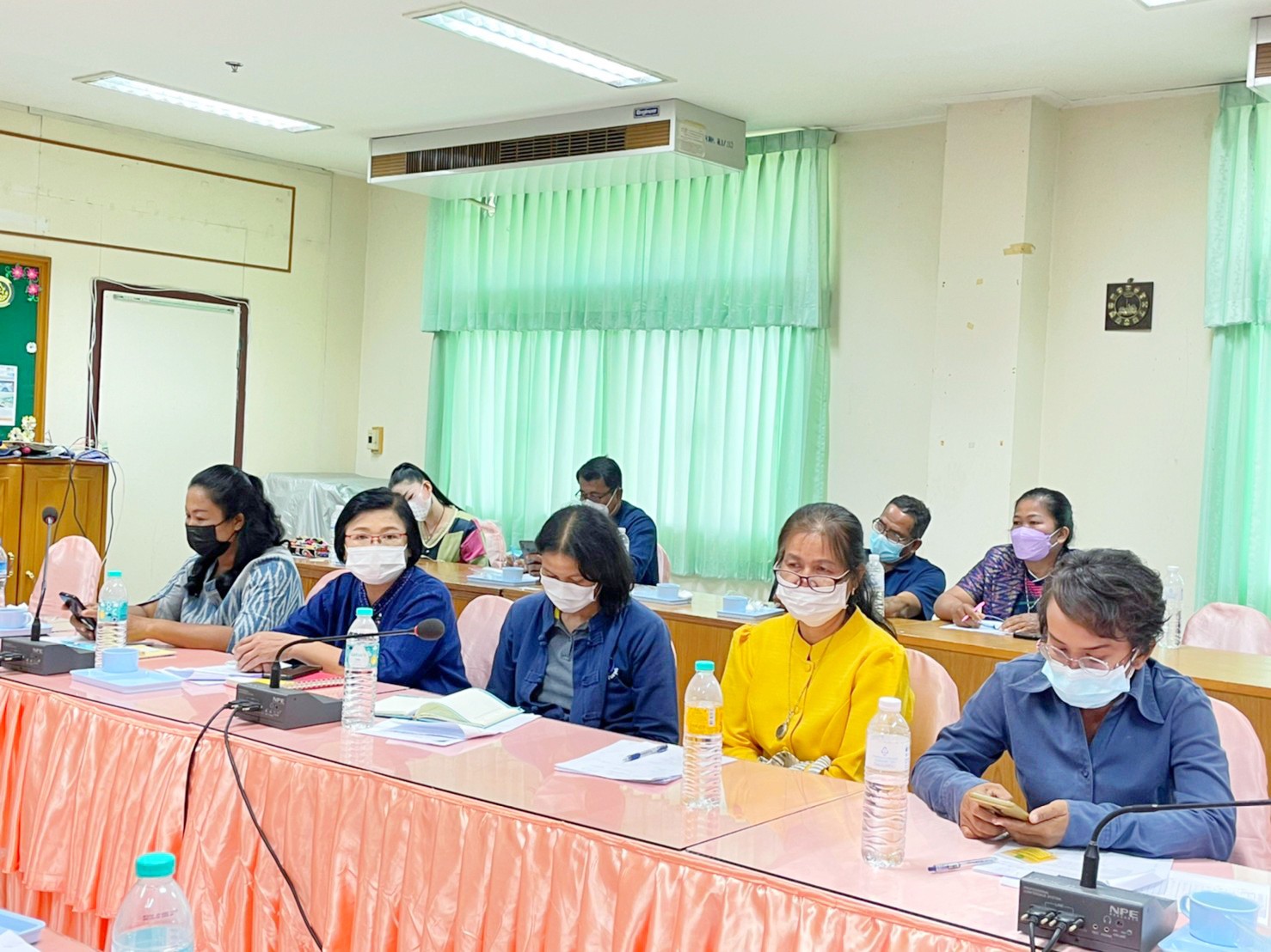 พช.มหาสารคามประชุมการจัดงานกาชาดและมหกรรมมหาสารคามเมืองแห่งสินค้าดี ก้าวสู่สากล ประจำปี ๒๕๖๕ และการประกวดผ้าลายพระราชทาน ผ้าขิดลายนารีรัตนราชกัญญา