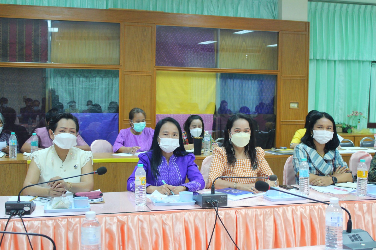 พช.มหาสารคามประชุมการจัดงานกาชาดและมหกรรมมหาสารคามเมืองแห่งสินค้าดี ก้าวสู่สากล ประจำปี ๒๕๖๕ และการประกวดผ้าลายพระราชทาน ผ้าขิดลายนารีรัตนราชกัญญา