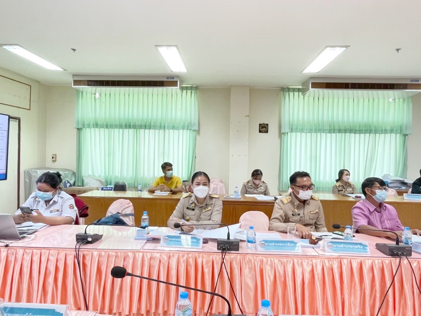 รองผู้ว่าราชการจังหวัดมหาสารคาม “ประชุมคณะทำงานรับผิดชอบตามมิติของปัญหาการขจัดความยากจนและพัฒนาคนทุกช่วงวัยอย่างยั่งยืน ตามหลักปรัชญาของเศรษฐกิจพอเพียงจังหวัดมหาสารคาม” (มิติปัญหาด้านความเป็นอยู่)