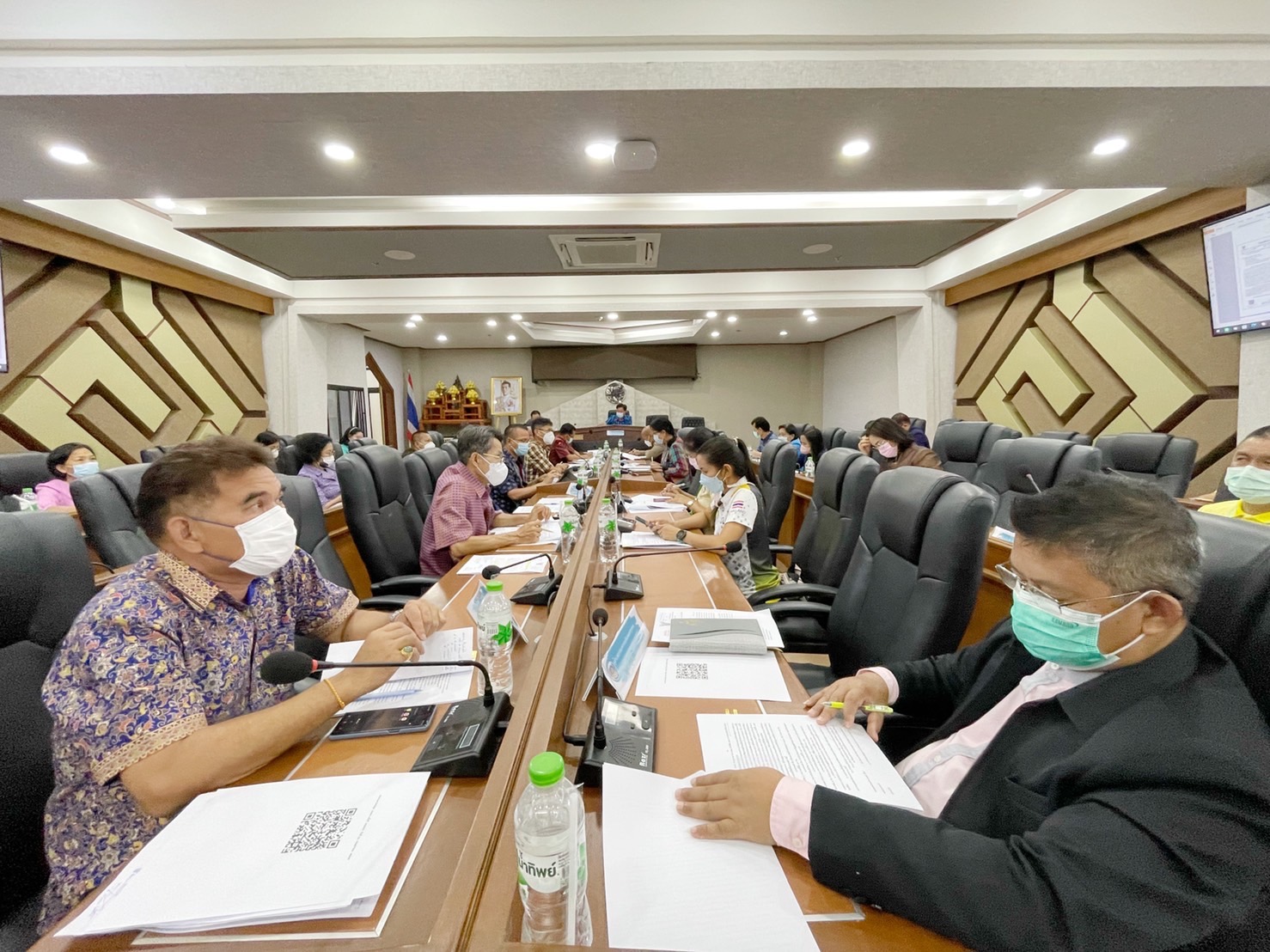 ผู้ว่าราชการจังหวัดมหาสารคาม นำทีมประชุมคณะกรรมการบริหารศูนย์อำนวยการขจัดความยากจนและพัฒนาคนทุกช่วงวัยอย่างยั่งยืนตามหลักปรัชญาของเศรษฐกิจพอเพียงจังหวัดมหาสารคาม (คจพ.จ) ครั้งที่ 4/2565 พร้อมผนึกกำลังขับเคลื่อนขจัดจนเพื่อคนมหาสารคาม