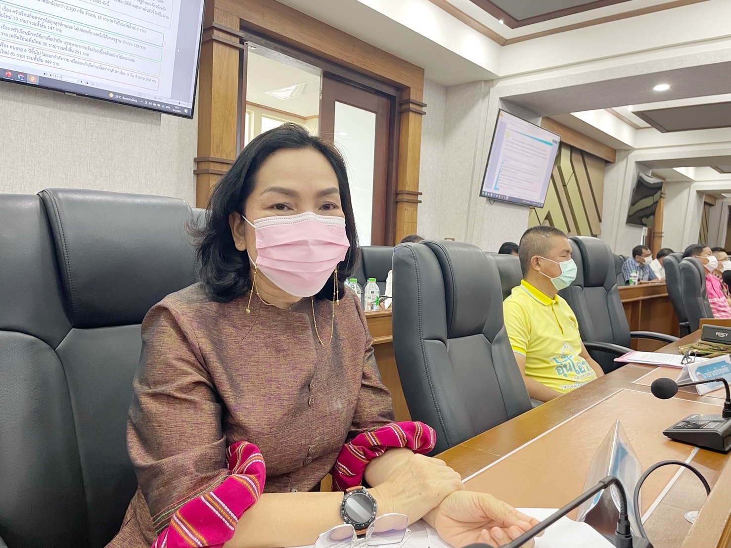 ผู้ว่าราชการจังหวัดมหาสารคาม นำทีมประชุมคณะกรรมการบริหารศูนย์อำนวยการขจัดความยากจนและพัฒนาคนทุกช่วงวัยอย่างยั่งยืนตามหลักปรัชญาของเศรษฐกิจพอเพียงจังหวัดมหาสารคาม (คจพ.จ) ครั้งที่ 4/2565 พร้อมผนึกกำลังขับเคลื่อนขจัดจนเพื่อคนมหาสารคาม