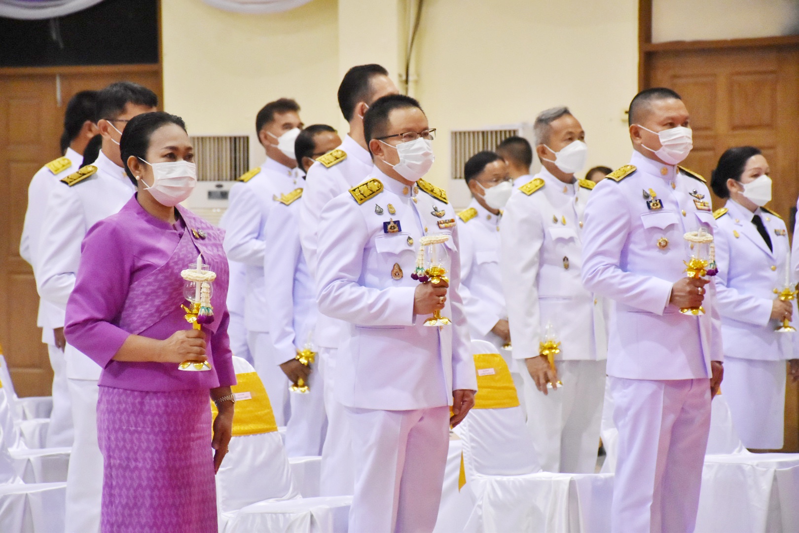พช.มหาสารคาม ร่วมพิธีวางพานพุ่ม และจุดเทียนชัยถวายพระพรชัยมงคล สมเด็จพระนางเจ้าสุทิดา พัชรสุธาพิมลลักษณ พระบรมราชินี เนื่องในโอกาสวันเฉลิมพระชนมพรรษา วันที่ 3 มิถุนายน 2565