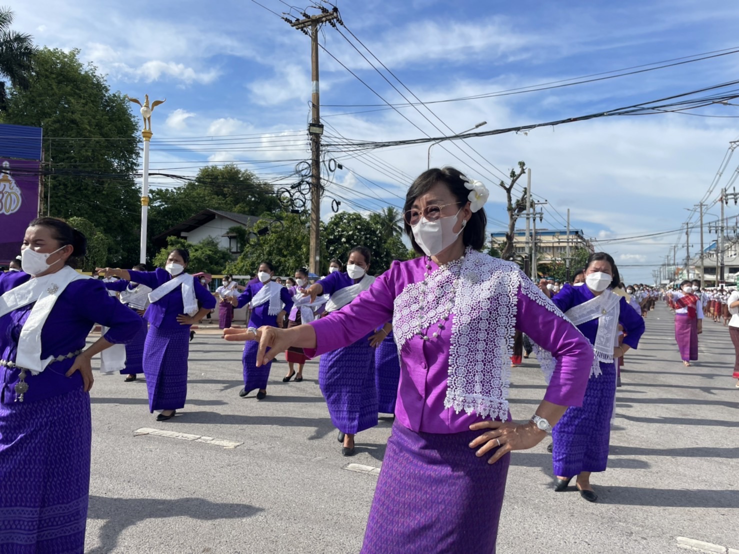 พช.มหาสารคาม “ร่วมพิธีรำเฉลิมพระเกียรติสมเด็จพระนางเจ้าสุทิดา พัชรสุธาพิมลลักษณ พระบรมราชินี เนื่องในวันเฉลิมพระชนพรรษา 44 พรรษา 3 มิถุนายน 2565”