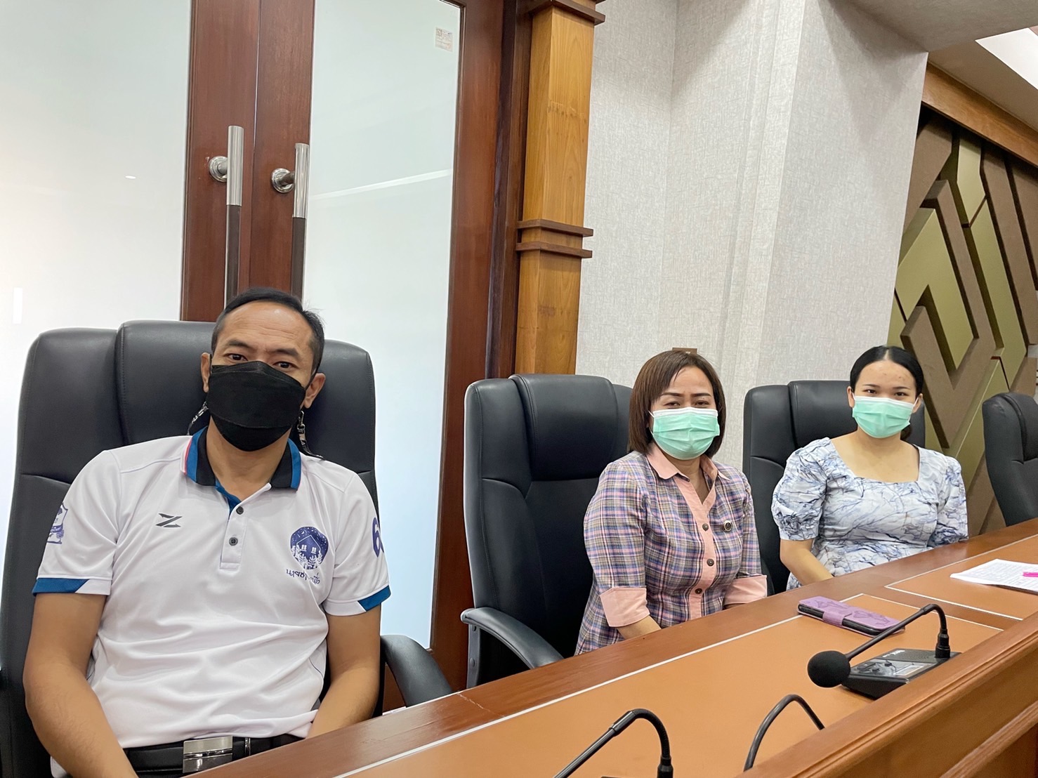 ผู้ว่าราชการจังหวัดมหาสารคาม นำทีมประชุมคณะกรรมการบริหารศูนย์อำนวยการขจัดความยากจนและพัฒนาคนทุกช่วงวัยอย่างยั่งยืนตามหลักปรัชญาของเศรษฐกิจพอเพียงจังหวัดมหาสารคาม (คจพ.จ) ครั้งที่ 4/2565 พร้อมผนึกกำลังขับเคลื่อนขจัดจนเพื่อคนมหาสารคาม