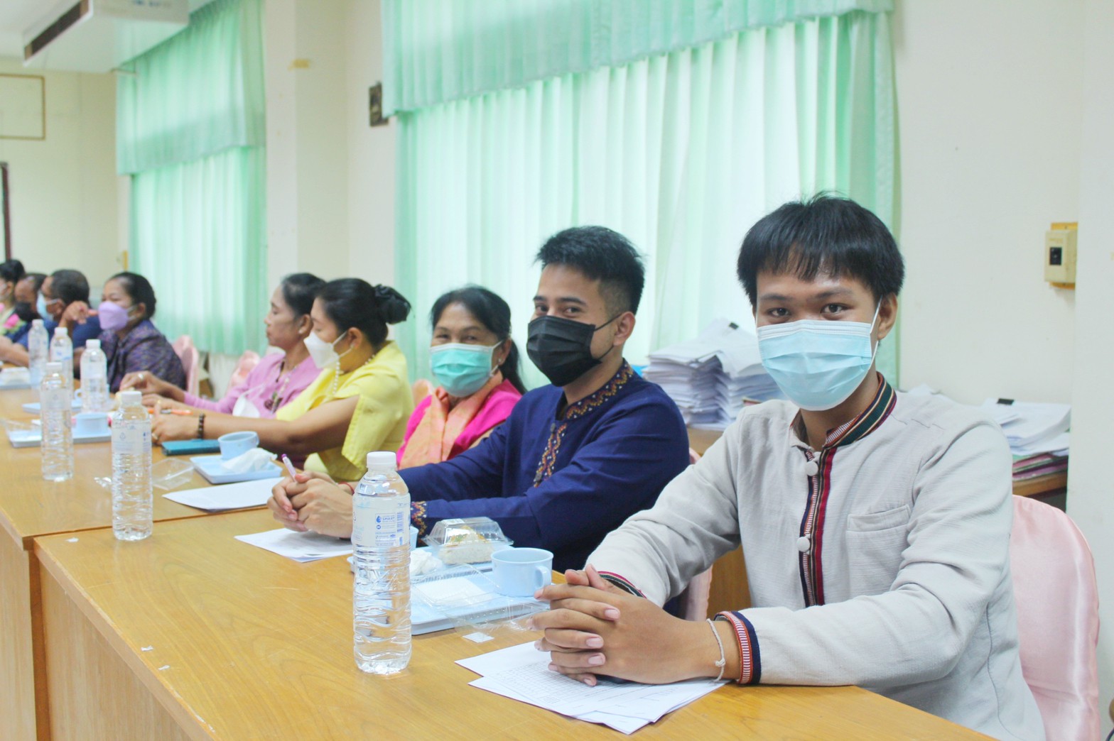 พช.มหาสารคามประชุมการจัดงานกาชาดและมหกรรมมหาสารคามเมืองแห่งสินค้าดี ก้าวสู่สากล ประจำปี ๒๕๖๕ และการประกวดผ้าลายพระราชทาน ผ้าขิดลายนารีรัตนราชกัญญา