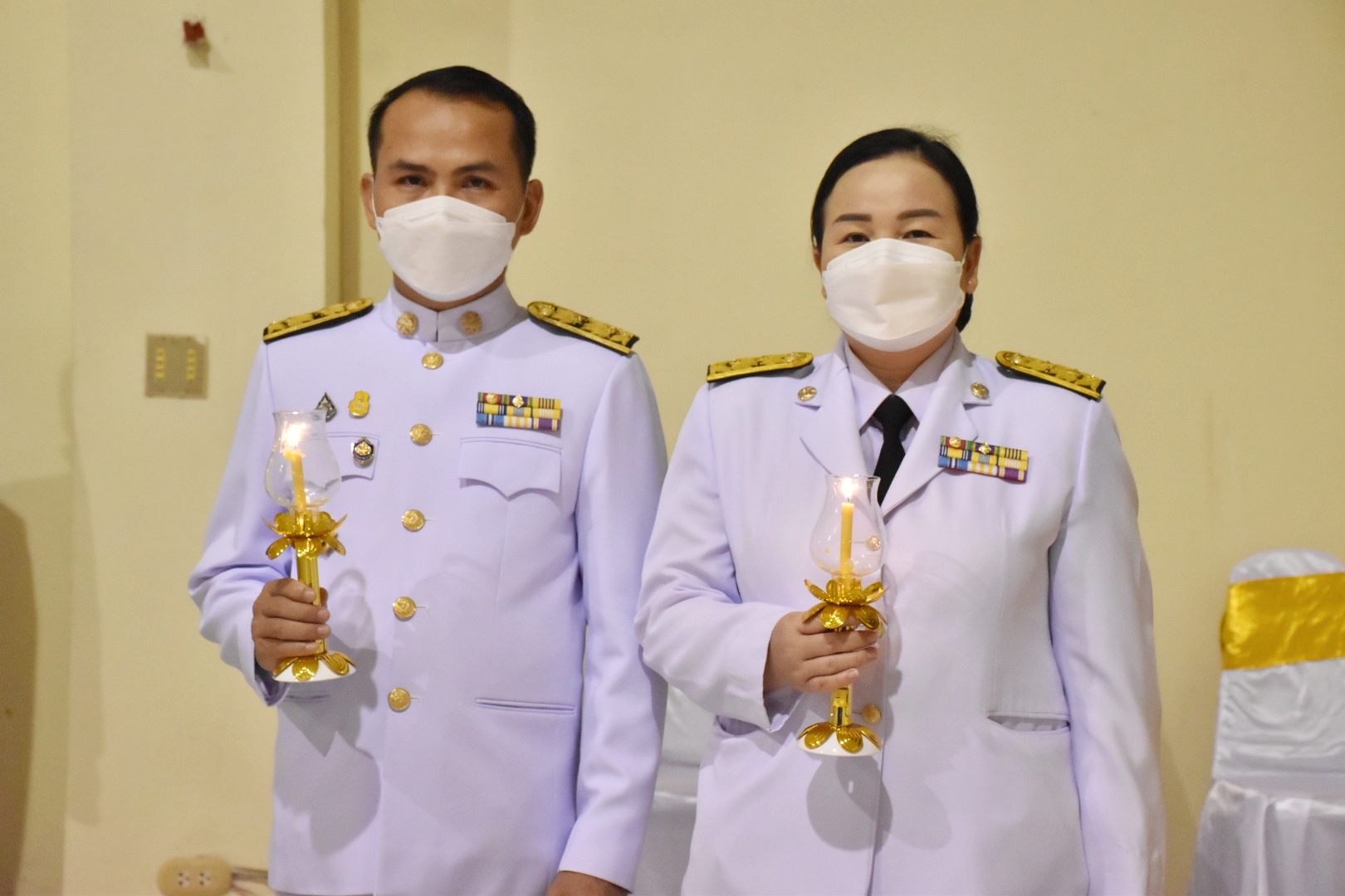 พช.มหาสารคาม ร่วมพิธีวางพานพุ่ม และจุดเทียนชัยถวายพระพรชัยมงคล สมเด็จพระนางเจ้าสุทิดา พัชรสุธาพิมลลักษณ พระบรมราชินี เนื่องในโอกาสวันเฉลิมพระชนมพรรษา วันที่ 3 มิถุนายน 2565