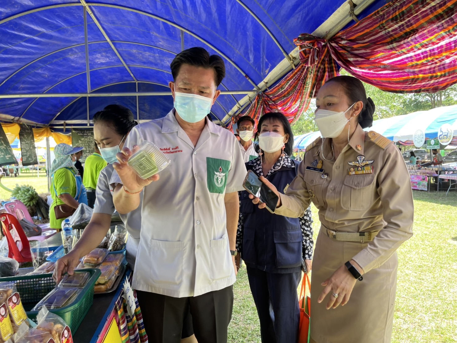 พช.มหาสารคาม ร่วมโครงการปกป้องและเชิดชูสถาบันพระมหากษัตริย์ และหน่วยบำบัดทุกข์ บำรุงสุข สร้างรอยยิ้มให้ประชาชน จ.มหาสารคาม (จังหวัดเคลื่อนที่ ) ประจำเดือน มิ.ย. 2565
