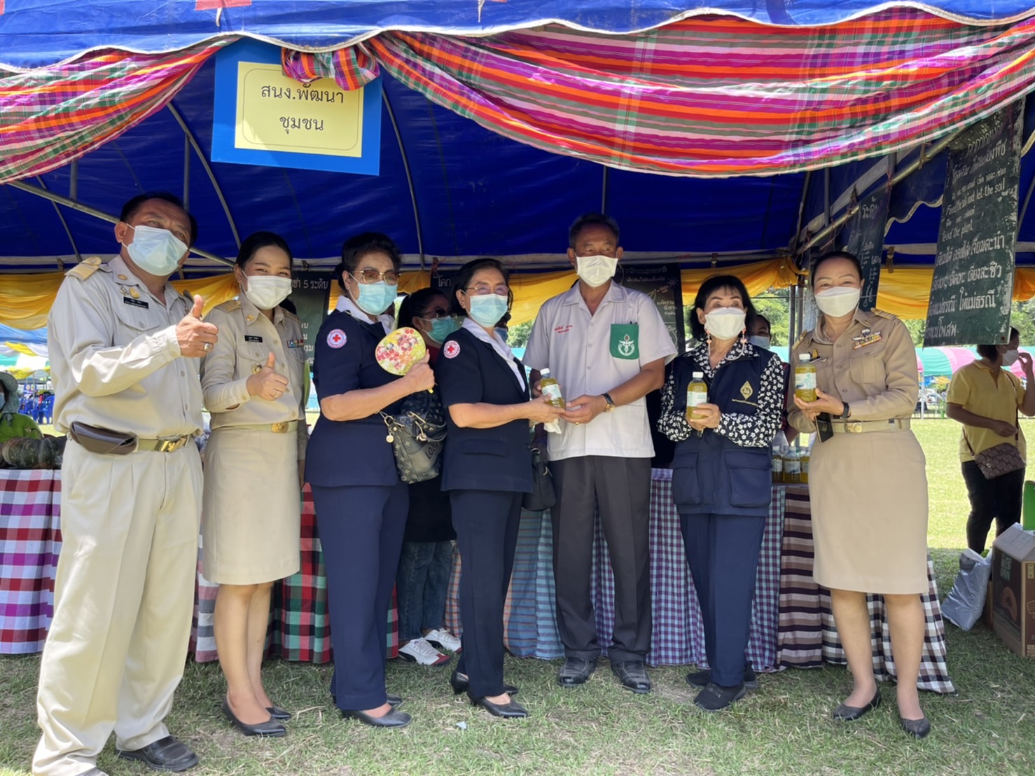 พช.มหาสารคาม ร่วมโครงการปกป้องและเชิดชูสถาบันพระมหากษัตริย์ และหน่วยบำบัดทุกข์ บำรุงสุข สร้างรอยยิ้มให้ประชาชน จ.มหาสารคาม (จังหวัดเคลื่อนที่ ) ประจำเดือน มิ.ย. 2565