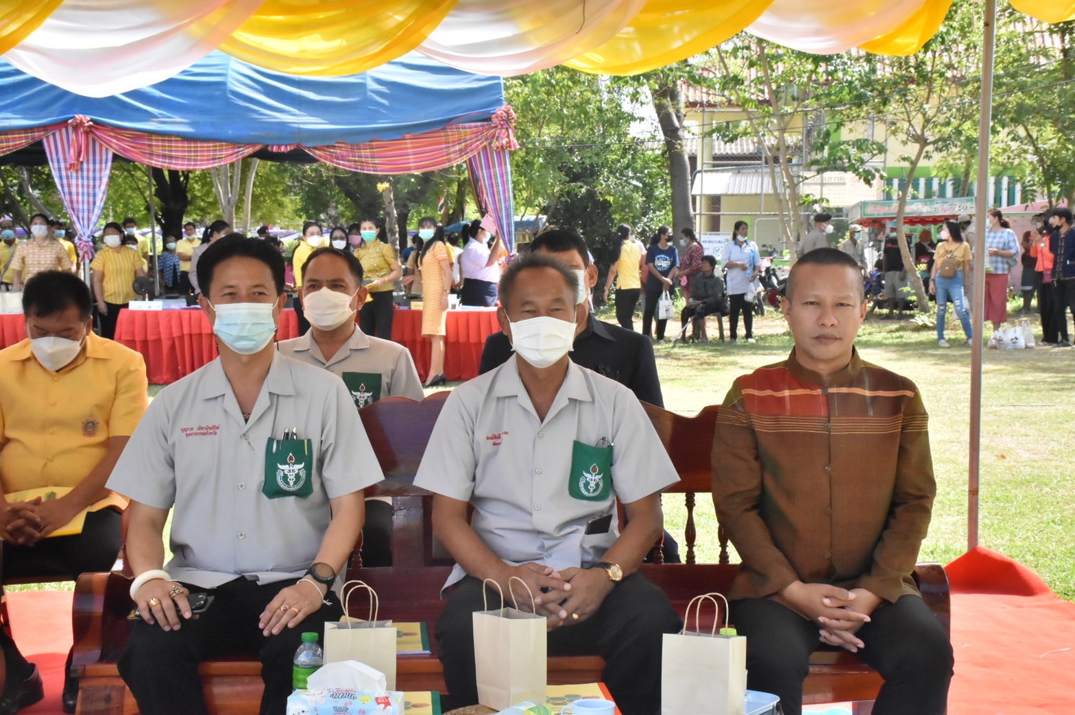 พช.มหาสารคาม ร่วมโครงการปกป้องและเชิดชูสถาบันพระมหากษัตริย์ และหน่วยบำบัดทุกข์ บำรุงสุข สร้างรอยยิ้มให้ประชาชน จ.มหาสารคาม (จังหวัดเคลื่อนที่ ) ประจำเดือน มิ.ย. 2565