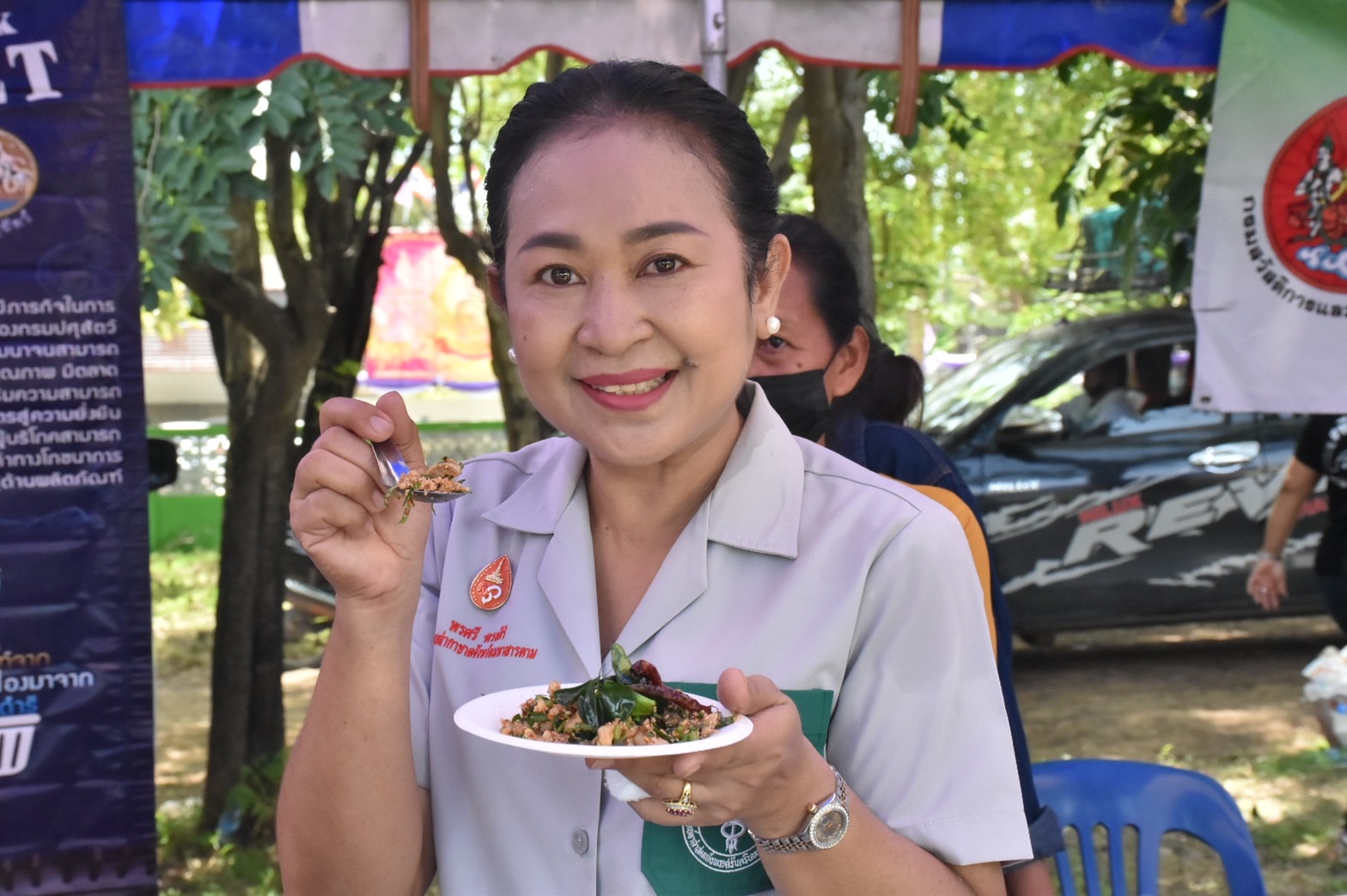 พช.มหาสารคาม ร่วมโครงการปกป้องและเชิดชูสถาบันพระมหากษัตริย์ และหน่วยบำบัดทุกข์ บำรุงสุข สร้างรอยยิ้มให้ประชาชน จ.มหาสารคาม (จังหวัดเคลื่อนที่ ) ประจำเดือน มิ.ย. 2565
