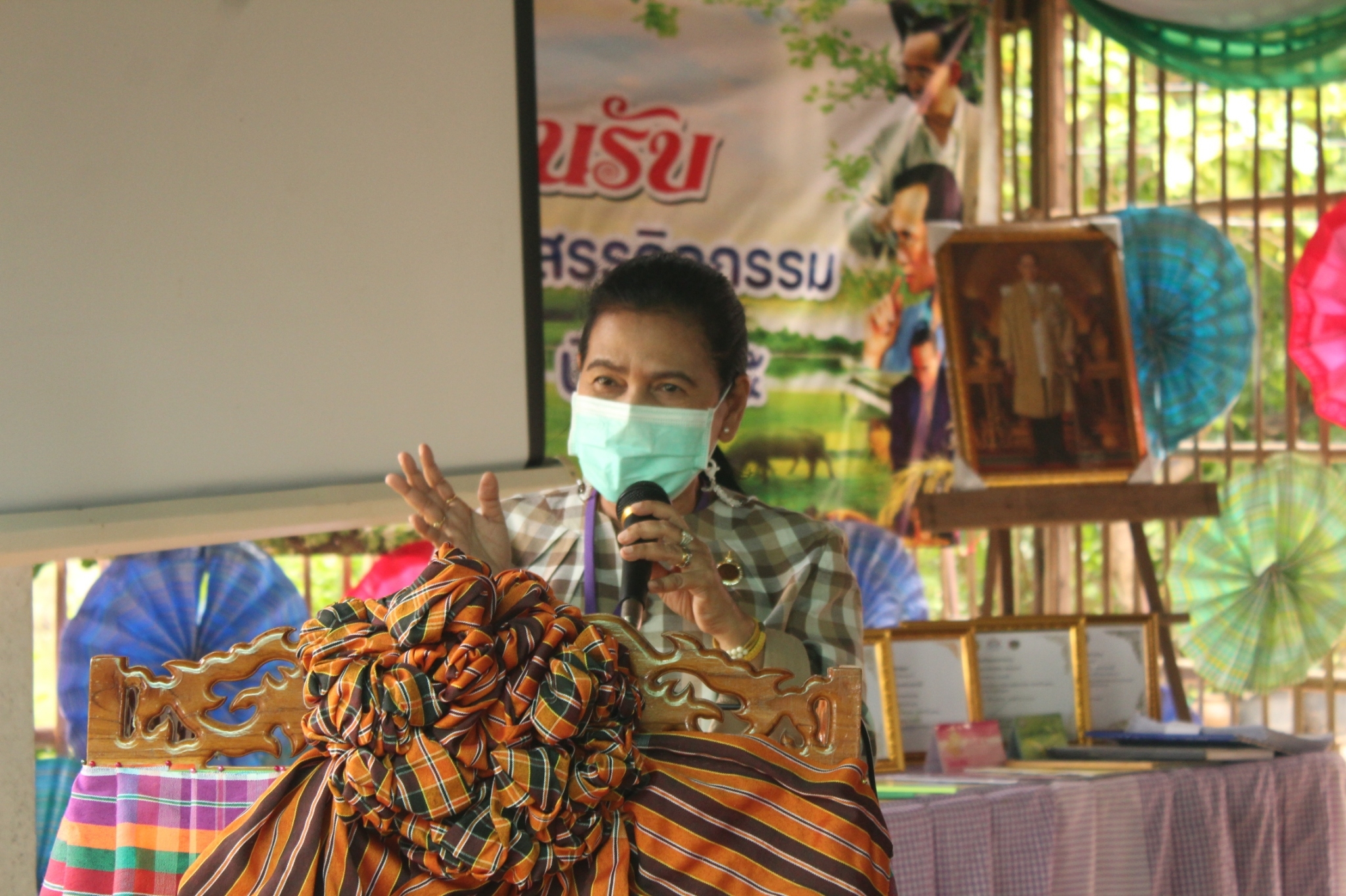 จังหวัดมหาสารคาม ผนึกกำลังส่วนราชการและภาคีพัฒนา ร่วมคัดสรรหมู่บ้านเศรษฐกิจพอเพียง “อยู่เย็น เป็นสุข” ดีเด่น ระดับจังหวัด ประจำปี 2565