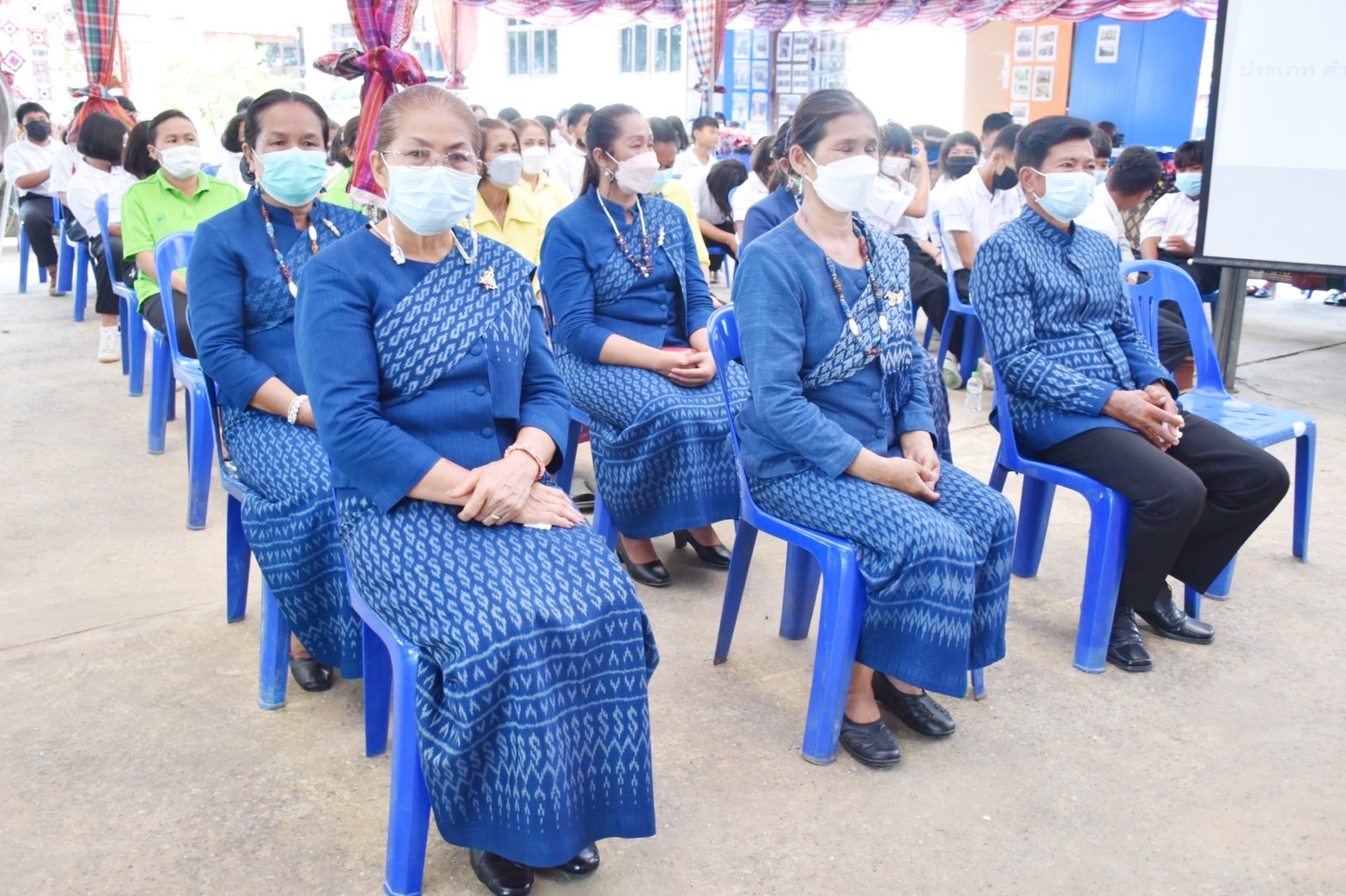 จังหวัดมหาสารคาม ผนึกกำลังส่วนราชการและภาคีพัฒนา ร่วมคัดสรรหมู่บ้านเศรษฐกิจพอเพียง “อยู่เย็น เป็นสุข” และตำบลเข้มแข็งตามหลักปรัชญาของเศรษฐกิจพอเพียง ดีเด่น ระดับจังหวัด ประจำปี 2565