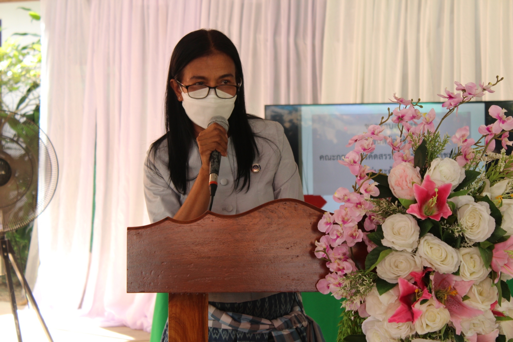 จังหวัดมหาสารคาม ผนึกกำลังส่วนราชการและภาคีพัฒนา ร่วมคัดสรรหมู่บ้านเศรษฐกิจพอเพียง “อยู่เย็น เป็นสุข” ดีเด่น ระดับจังหวัด ประจำปี 2565