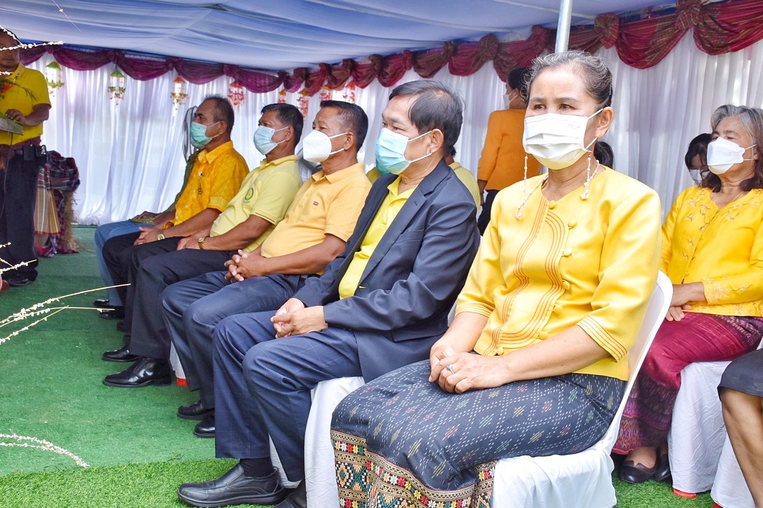 จังหวัดมหาสารคาม ผนึกกำลังส่วนราชการและภาคีพัฒนา ร่วมคัดสรรหมู่บ้านเศรษฐกิจพอเพียง “อยู่เย็น เป็นสุข” และตำบลเข้มแข็งตามหลักปรัชญาของเศรษฐกิจพอเพียง ดีเด่น ระดับจังหวัด ประจำปี 2565
