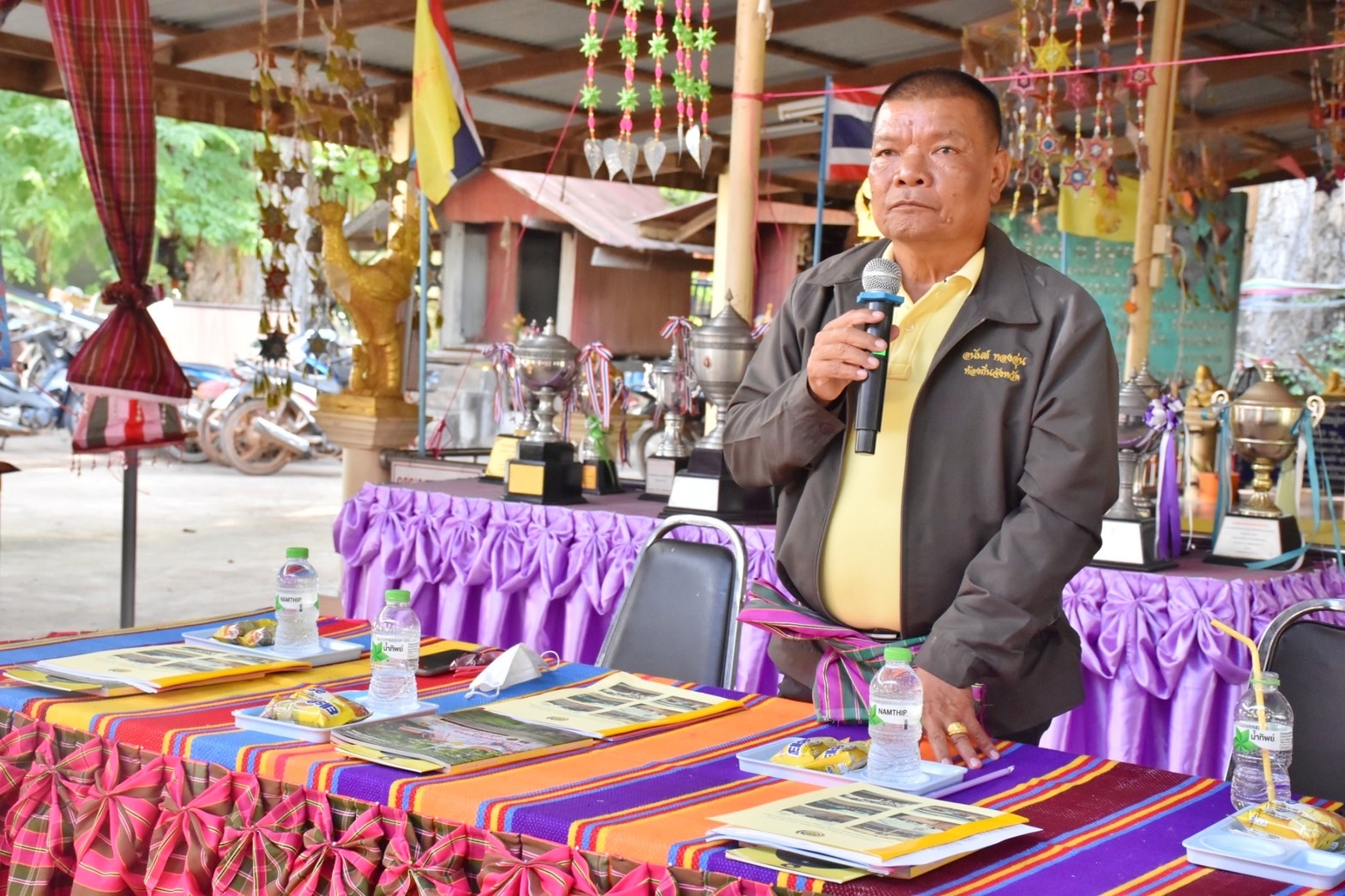 จังหวัดมหาสารคาม ผนึกกำลังส่วนราชการและภาคีพัฒนา ร่วมคัดสรรหมู่บ้านเศรษฐกิจพอเพียง “อยู่เย็น เป็นสุข” และตำบลเข้มแข็งตามหลักปรัชญาของเศรษฐกิจพอเพียง ดีเด่น ระดับจังหวัด ประจำปี 2565