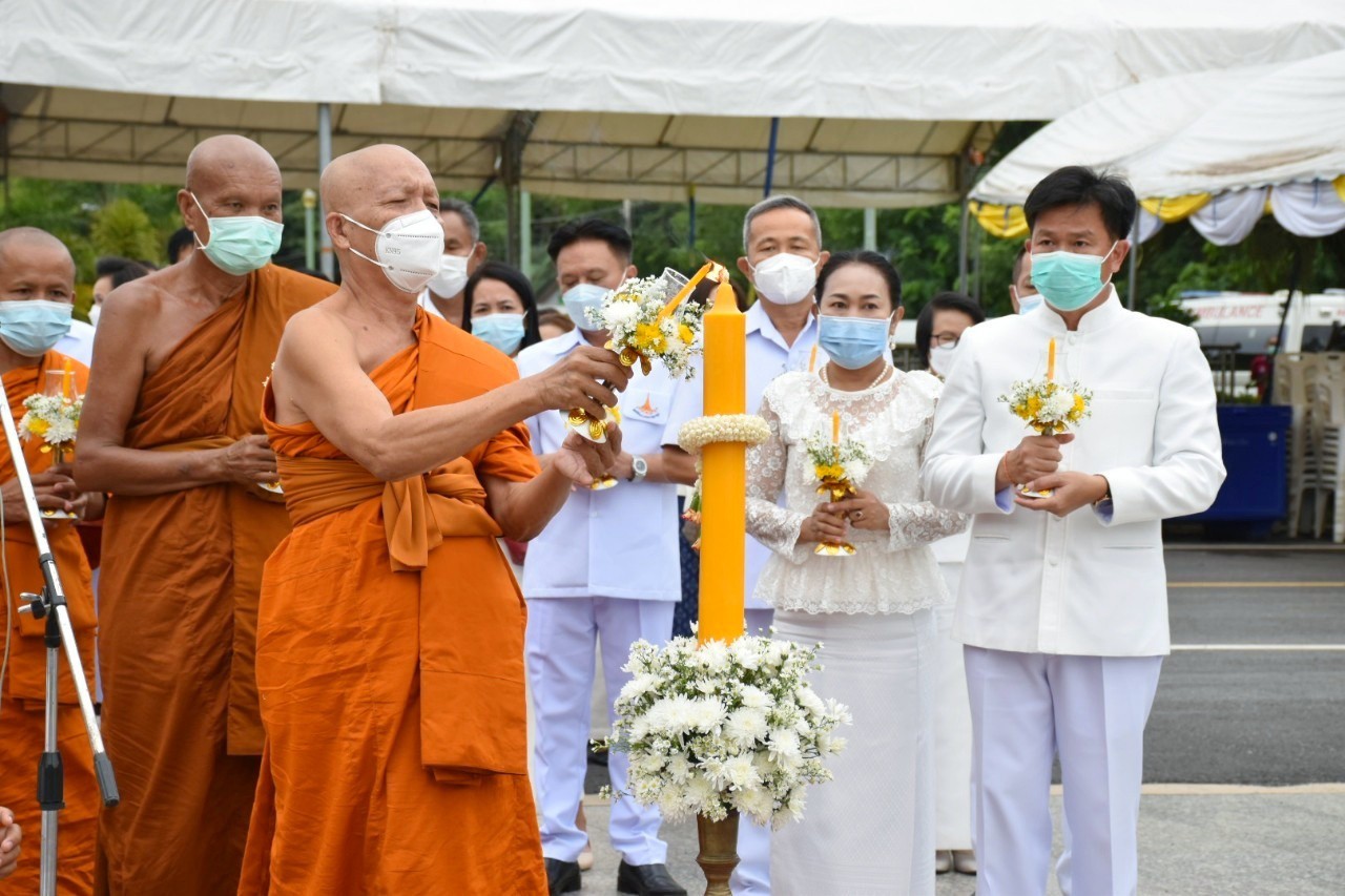 พช.มหาสารคาม ร่วมกิจกรรมส่งเสริมพระพุทธศาสนา เนื่องในเทศกาลวันอาสาฬหบูชาและเข้าพรรษา ประจำปี 2565 ณ พระบรมธาตุนาดูน