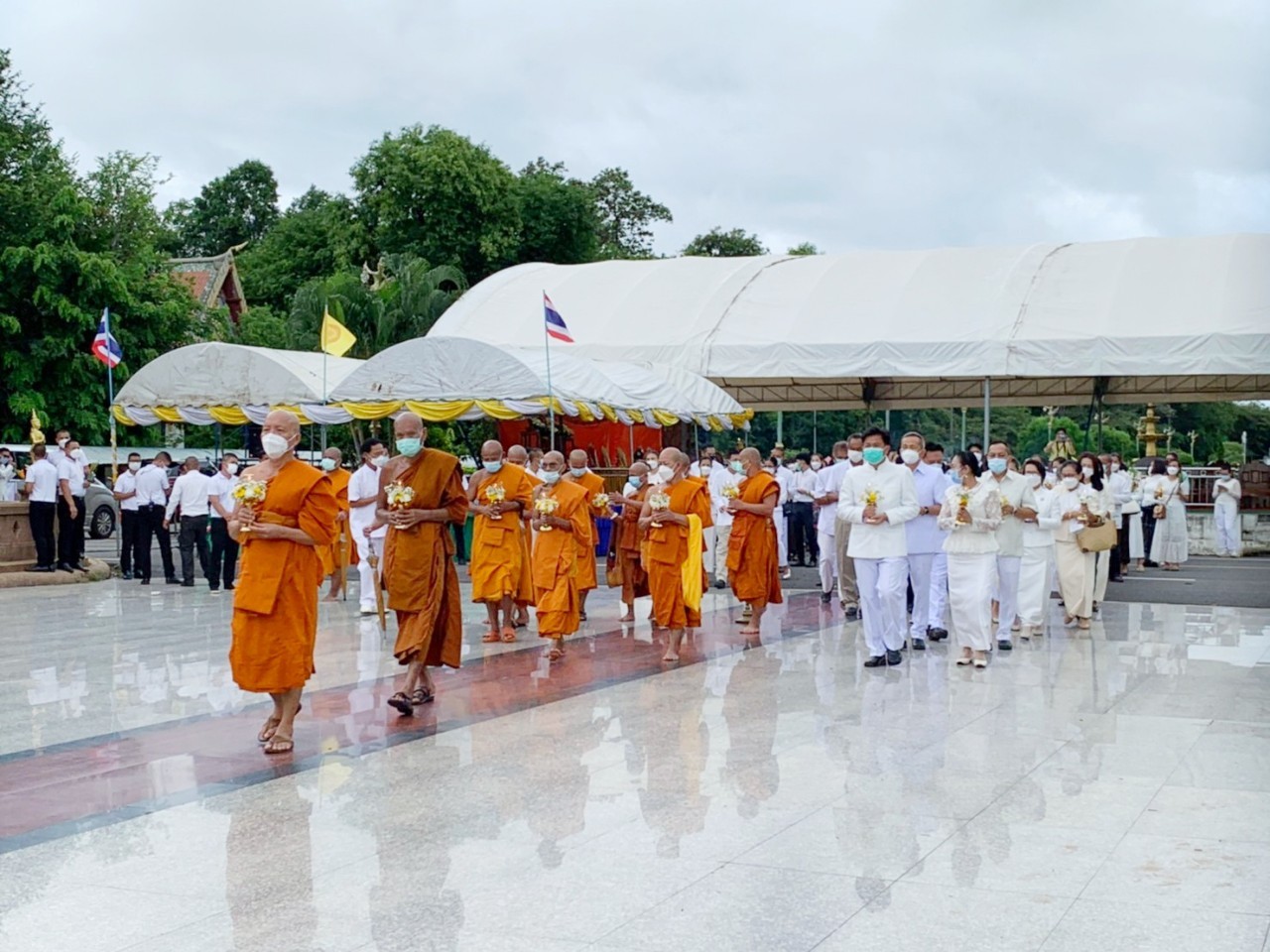 พช.มหาสารคาม ร่วมกิจกรรมส่งเสริมพระพุทธศาสนา เนื่องในเทศกาลวันอาสาฬหบูชาและเข้าพรรษา ประจำปี 2565 ณ พระบรมธาตุนาดูน