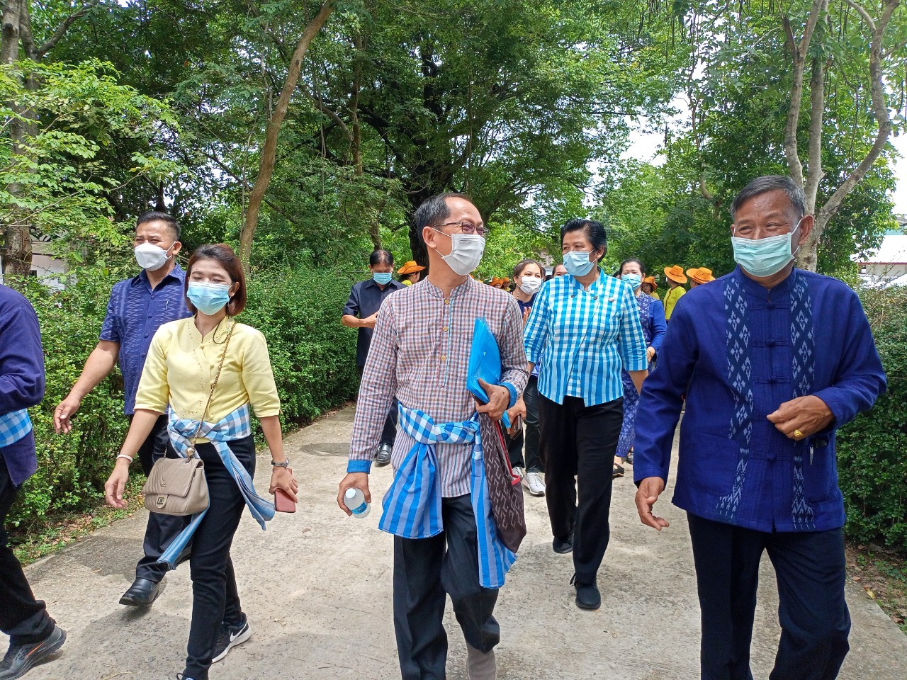จังหวัดมหาสารคาม ผนึกกำลังส่วนราชการและภาคีพัฒนา ร่วมคัดสรรหมู่บ้านเศรษฐกิจพอเพียง “อยู่เย็น เป็นสุข” ดีเด่น ระดับจังหวัด ประจำปี 2565