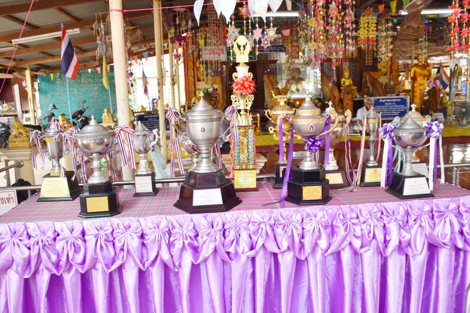 จังหวัดมหาสารคาม ผนึกกำลังส่วนราชการและภาคีพัฒนา ร่วมคัดสรรหมู่บ้านเศรษฐกิจพอเพียง “อยู่เย็น เป็นสุข” และตำบลเข้มแข็งตามหลักปรัชญาของเศรษฐกิจพอเพียง ดีเด่น ระดับจังหวัด ประจำปี 2565