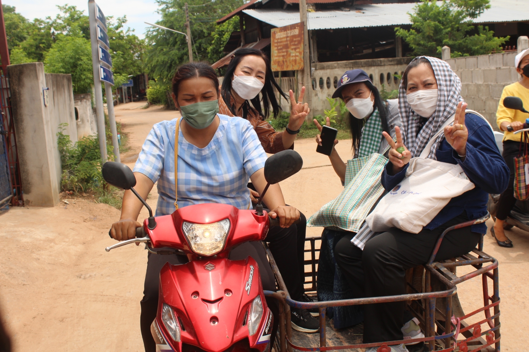 จังหวัดมหาสารคาม ผนึกกำลังส่วนราชการและภาคีพัฒนา ร่วมคัดสรรหมู่บ้านเศรษฐกิจพอเพียง “อยู่เย็น เป็นสุข” ดีเด่น ระดับจังหวัด ประจำปี 2565
