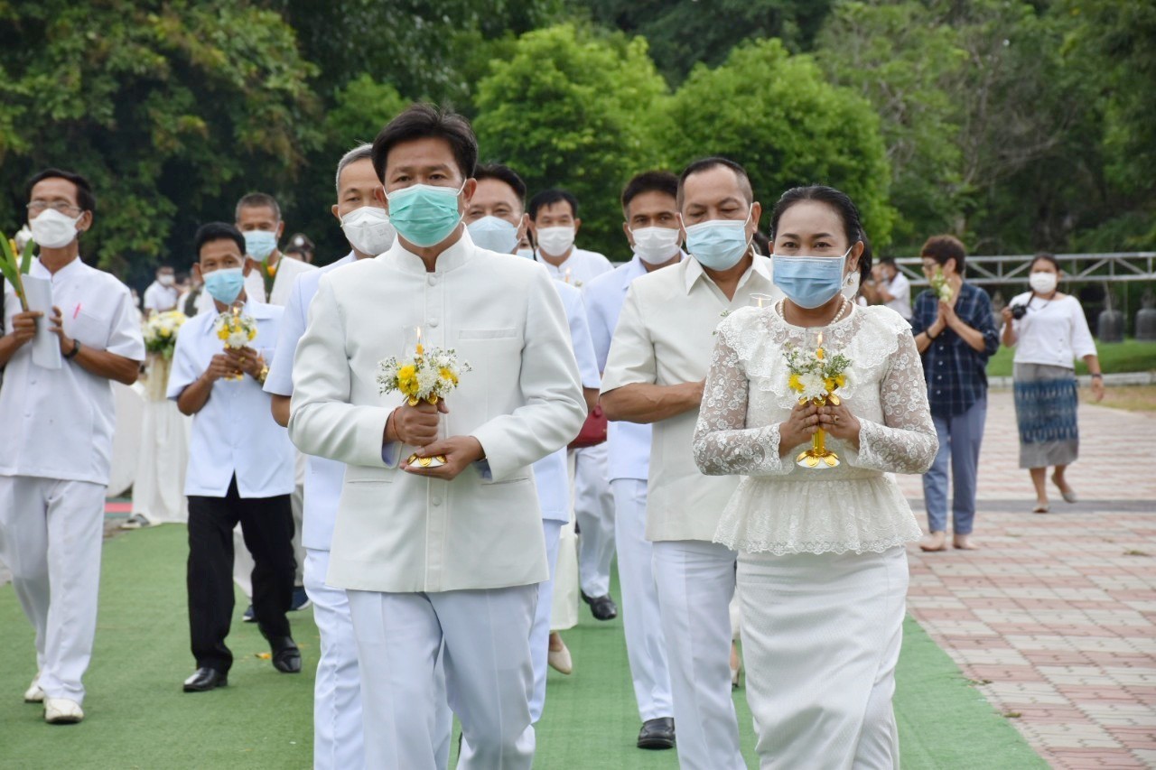 พช.มหาสารคาม ร่วมกิจกรรมส่งเสริมพระพุทธศาสนา เนื่องในเทศกาลวันอาสาฬหบูชาและเข้าพรรษา ประจำปี 2565 ณ พระบรมธาตุนาดูน