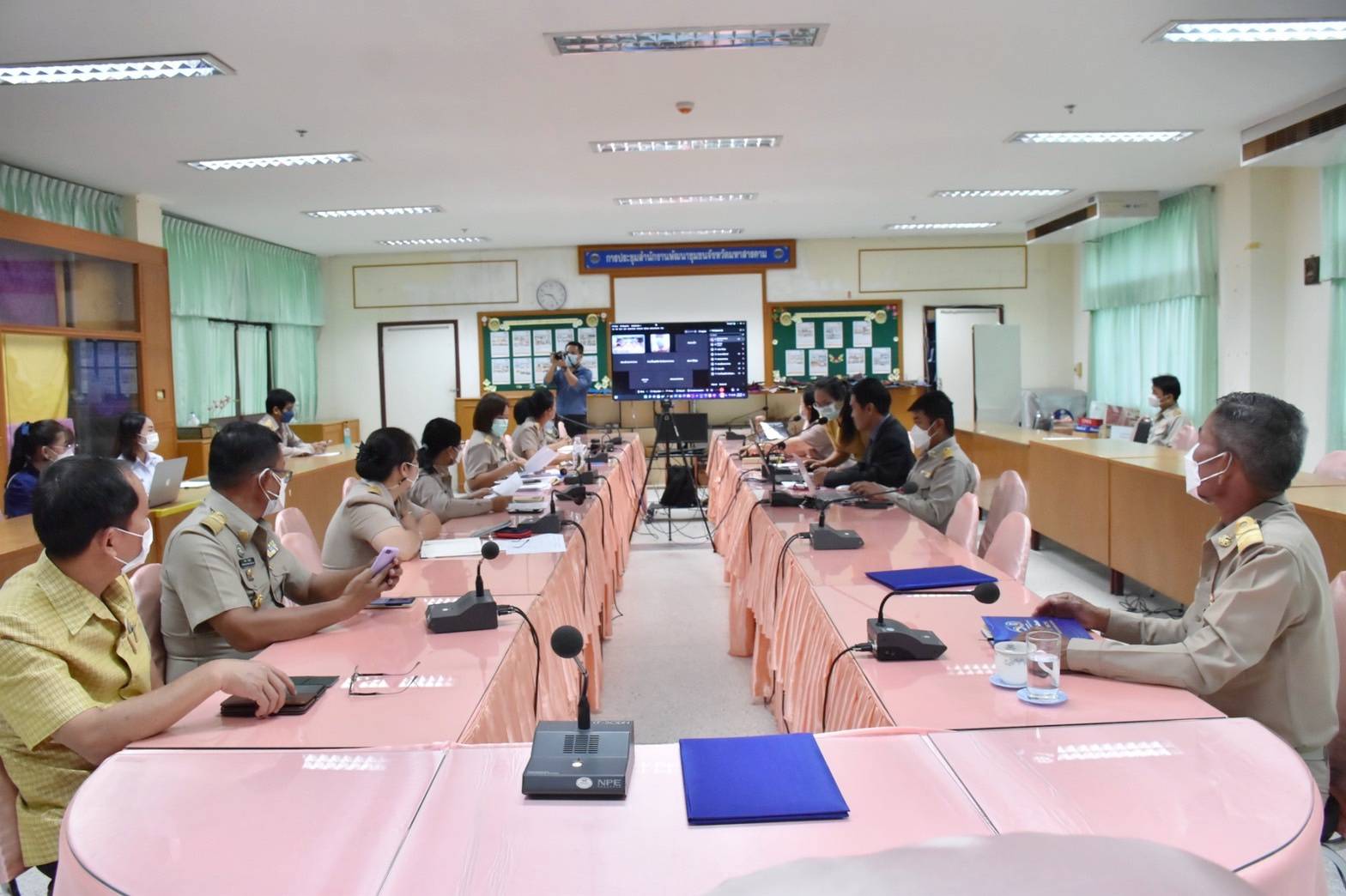 พช.มหาสารคาม จัดโครงการส่งเสริมการมีส่วนร่วมภาคประชาชนในการสร้างความโปร่งใสและป้องกันการทุจริตประพฤติมิชอบ จังหวัดมหาสารคาม ประจำปีงบประมาณ 2565 กิจกรรมที่ 1 ประชุมเชิงปฏิบัติการเพื่อส่งเสริมความรู้ความเข้าใจในการปฏิบัติงาน แก่เจ้าหน้าที่พัฒนาชุมชนให้มีความโปร่งใส ปราศจากการทุจริตประพฤติมิชอบ รุ่นที่ 1 ผ่านระบบ Cisco Webex Meetings