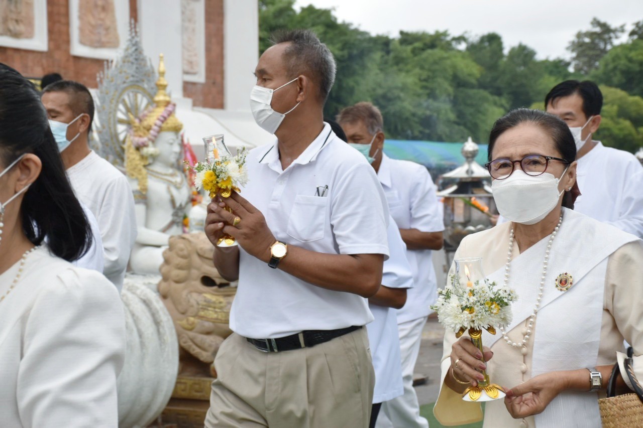พช.มหาสารคาม ร่วมกิจกรรมส่งเสริมพระพุทธศาสนา เนื่องในเทศกาลวันอาสาฬหบูชาและเข้าพรรษา ประจำปี 2565 ณ พระบรมธาตุนาดูน