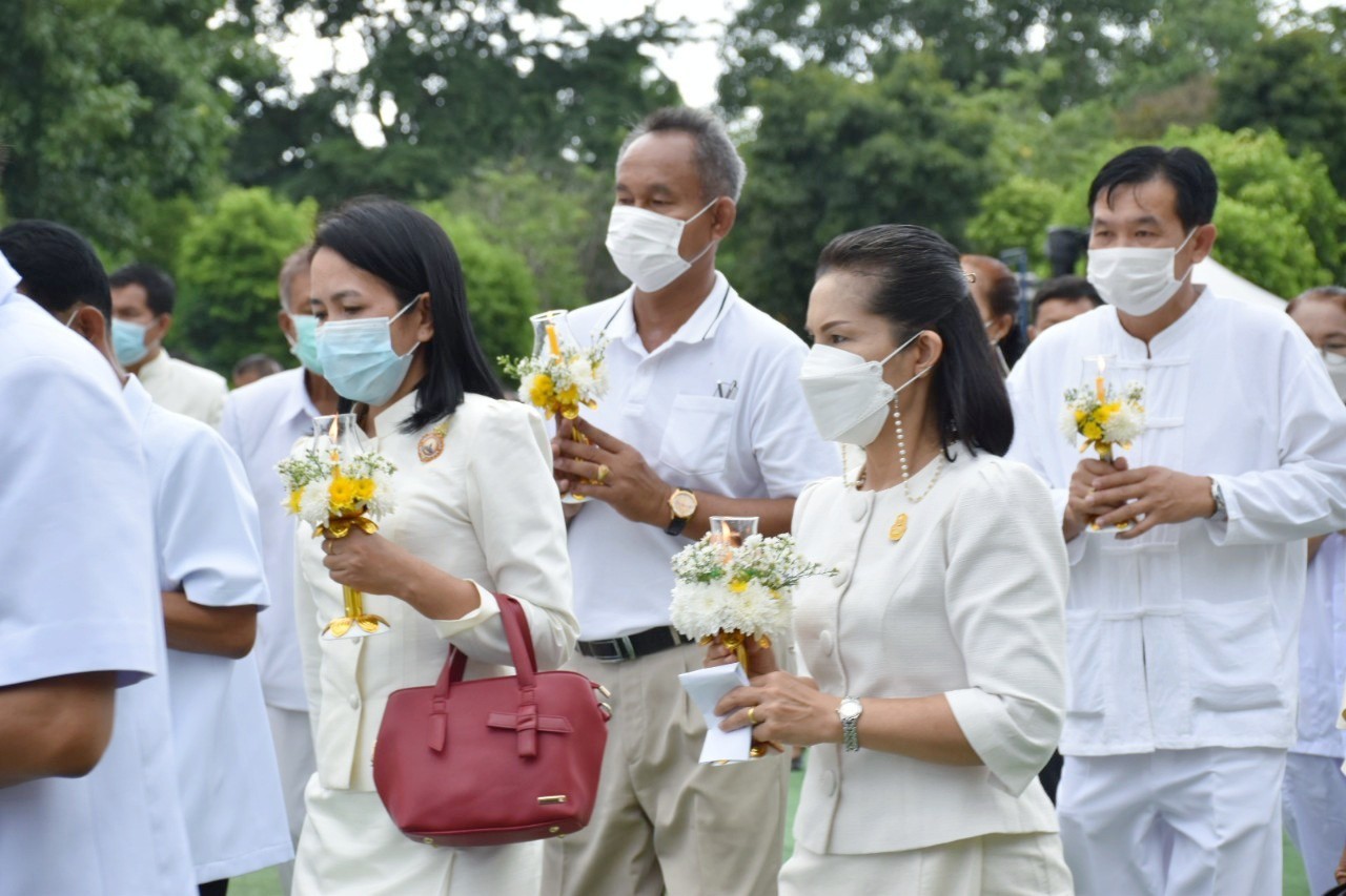 พช.มหาสารคาม ร่วมกิจกรรมส่งเสริมพระพุทธศาสนา เนื่องในเทศกาลวันอาสาฬหบูชาและเข้าพรรษา ประจำปี 2565 ณ พระบรมธาตุนาดูน