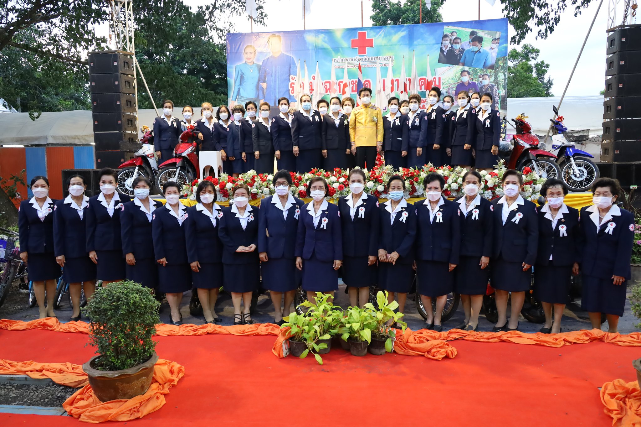 เปิดแล้ว!! งานกาชาด จังหวัดมหาสารคาม พช. ร่วมกับ ภาคี เครือข่าย ขนผลิตภัณฑ์ OTOP ผลิตผล โคก หนอง นา โชว์ในงานเพียบ
