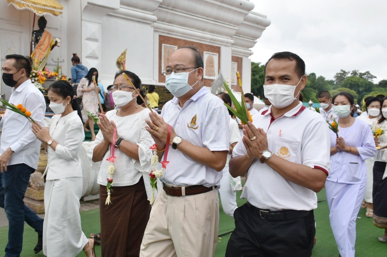 พช.มหาสารคาม ร่วมกิจกรรมส่งเสริมพระพุทธศาสนา เนื่องในเทศกาลวันอาสาฬหบูชาและเข้าพรรษา ประจำปี 2565 ณ พระบรมธาตุนาดูน